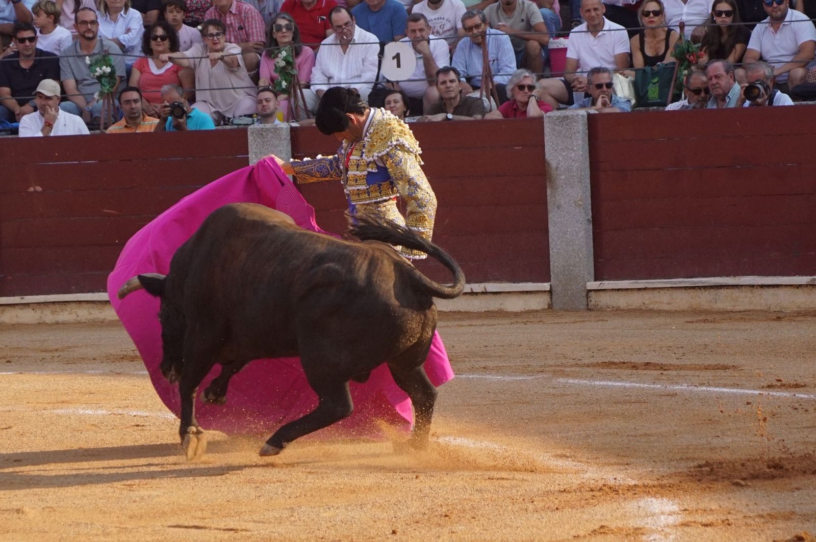 : Emilio de Justo y Diosleguarde cierran en hombros una feria de Guijuelo marcada por las despedidas de El Capea y Javier Castaño