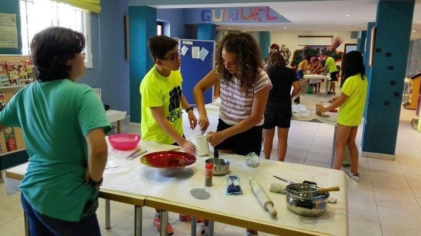 El Verano Joven convierte en chefs por un día a una veintena de chavales