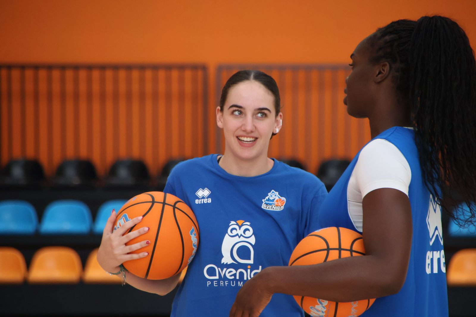 Iyana, en un entrenamiento con Perfumerías Avenida