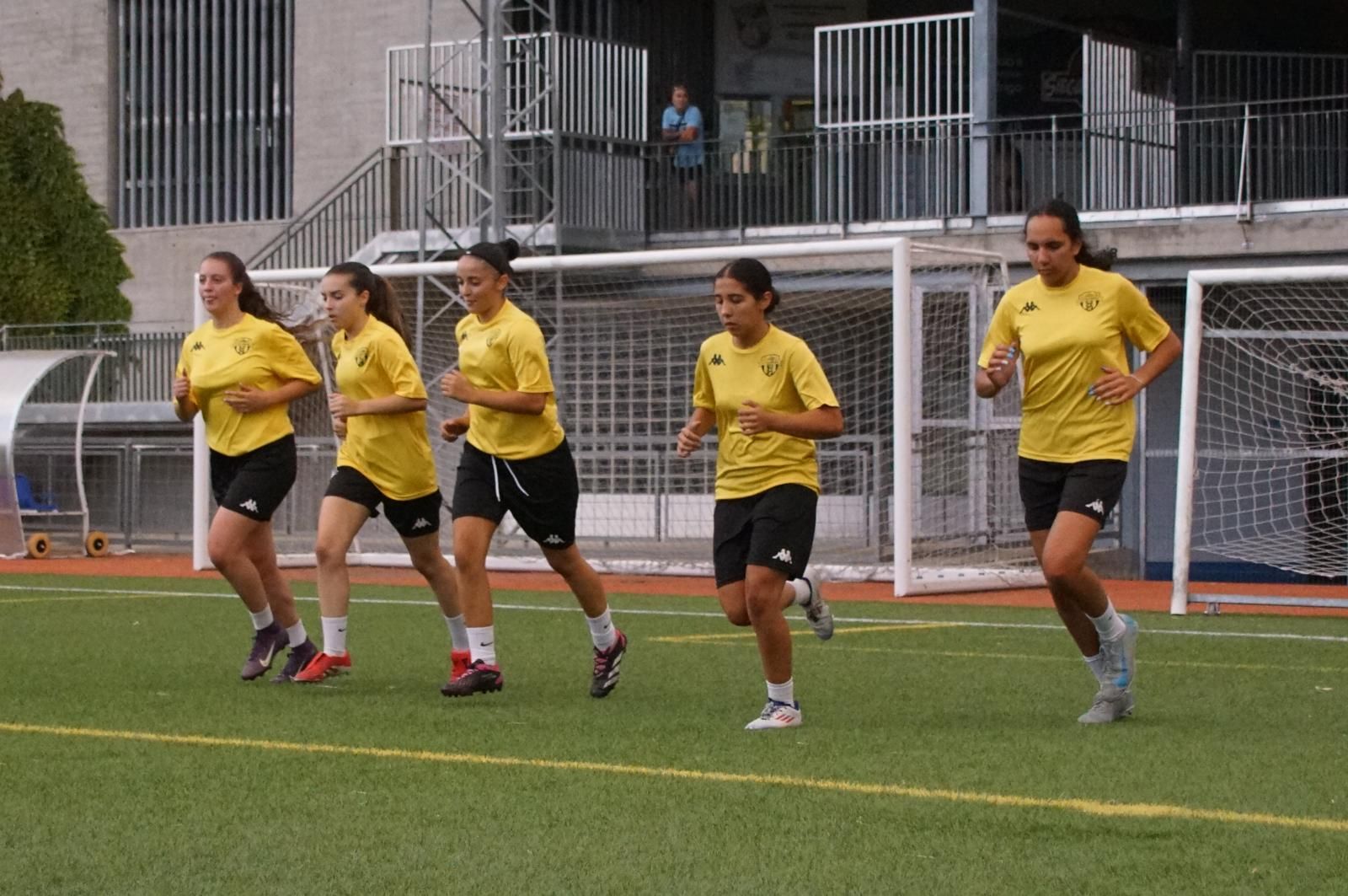 El Salamanca Fútbol Femenino. Primer entrenamiento de la pretemporada.