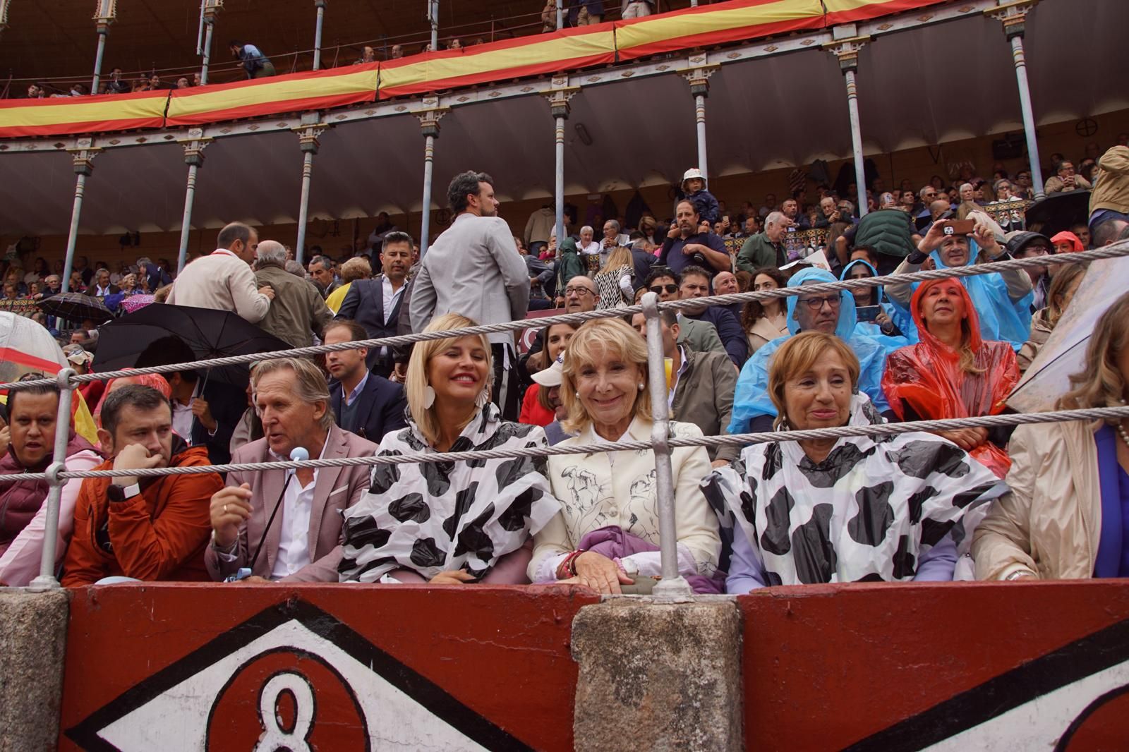 resumen-fotografico-del-ambiente-en-los-tendidos-de-la-glorieta-durante-la-corrida-de-garcigrande-20-de-septiembre-de-2024-foto-juanes-48