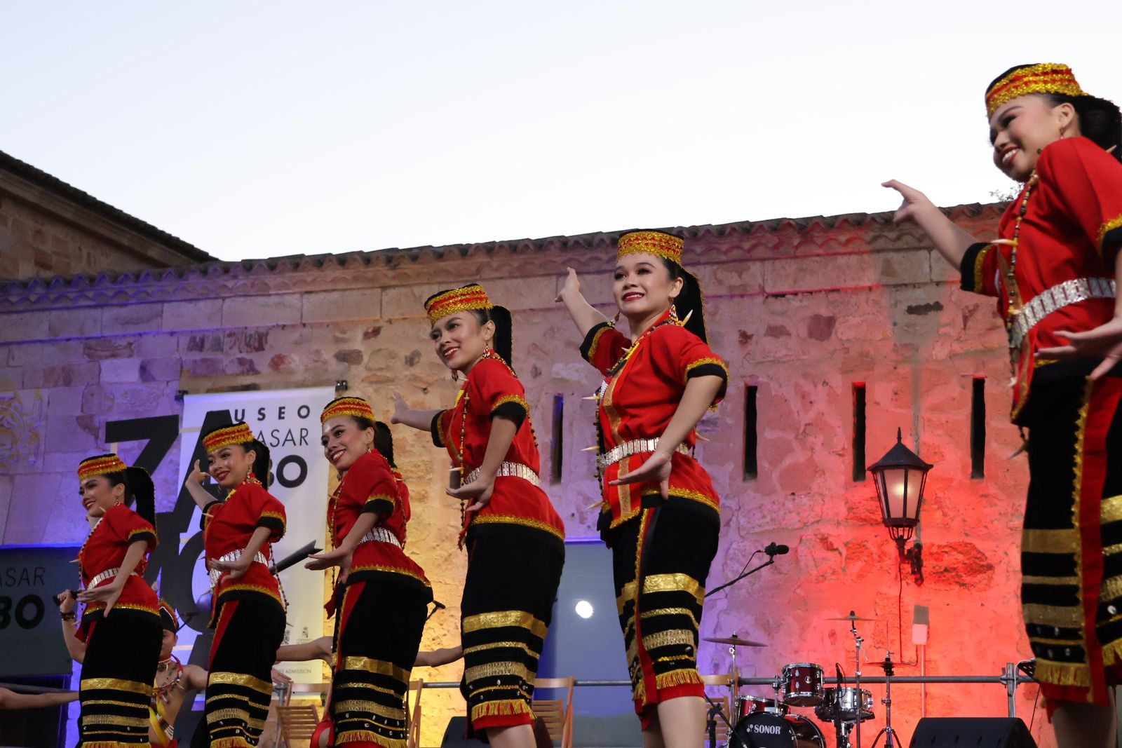 ii-gala-festival-internacional-de-folklore-41