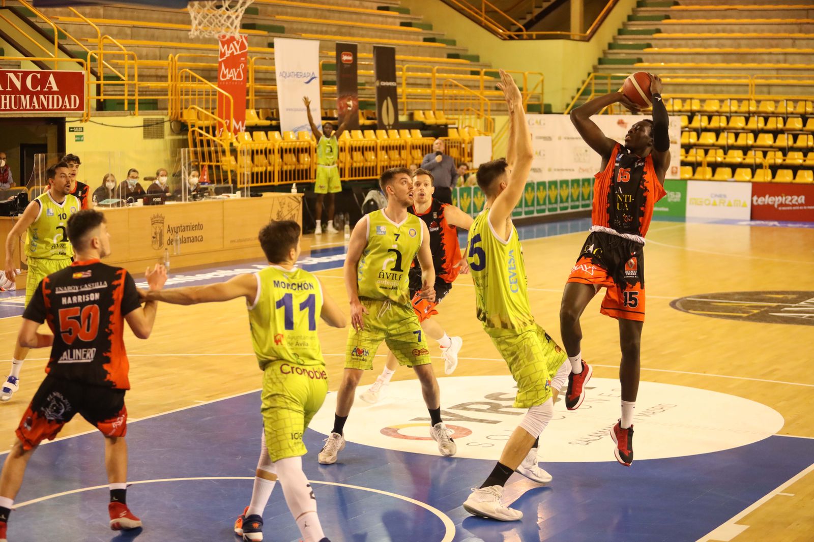 Omar Lo lanza ante CB Óbila