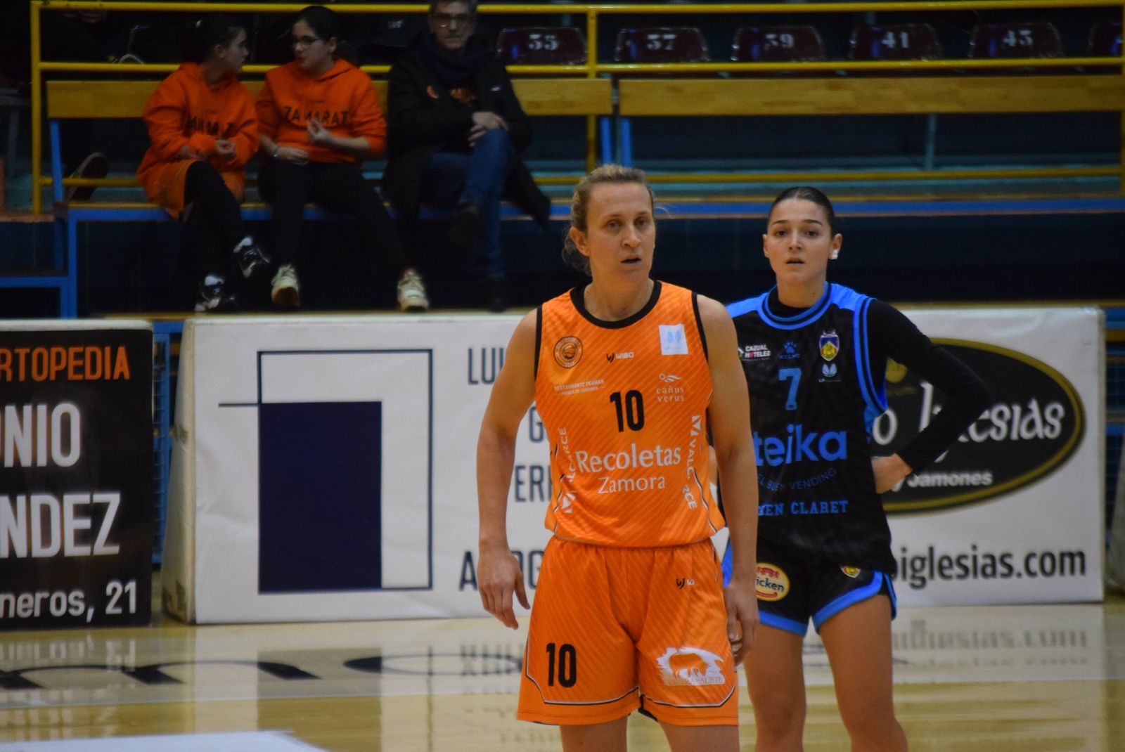 cd-zamarat-picken-claret-50