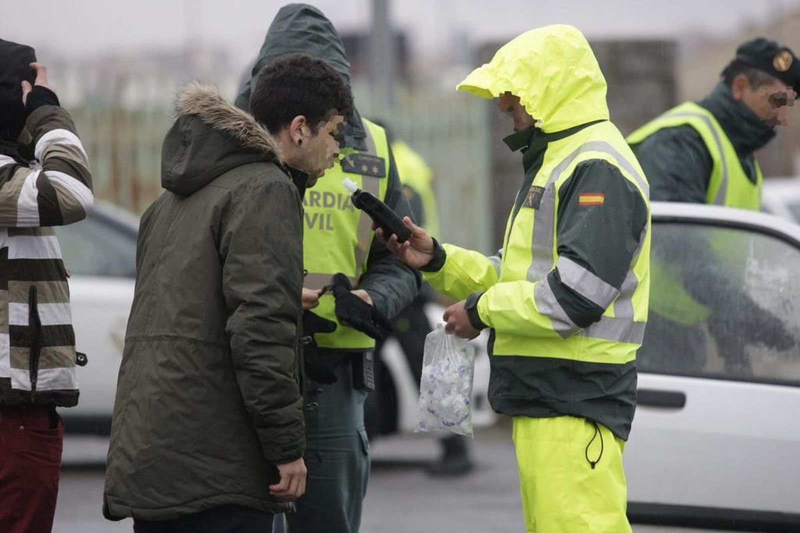 Controles de la Guardia Civil después de la Nochevieja Universitaria