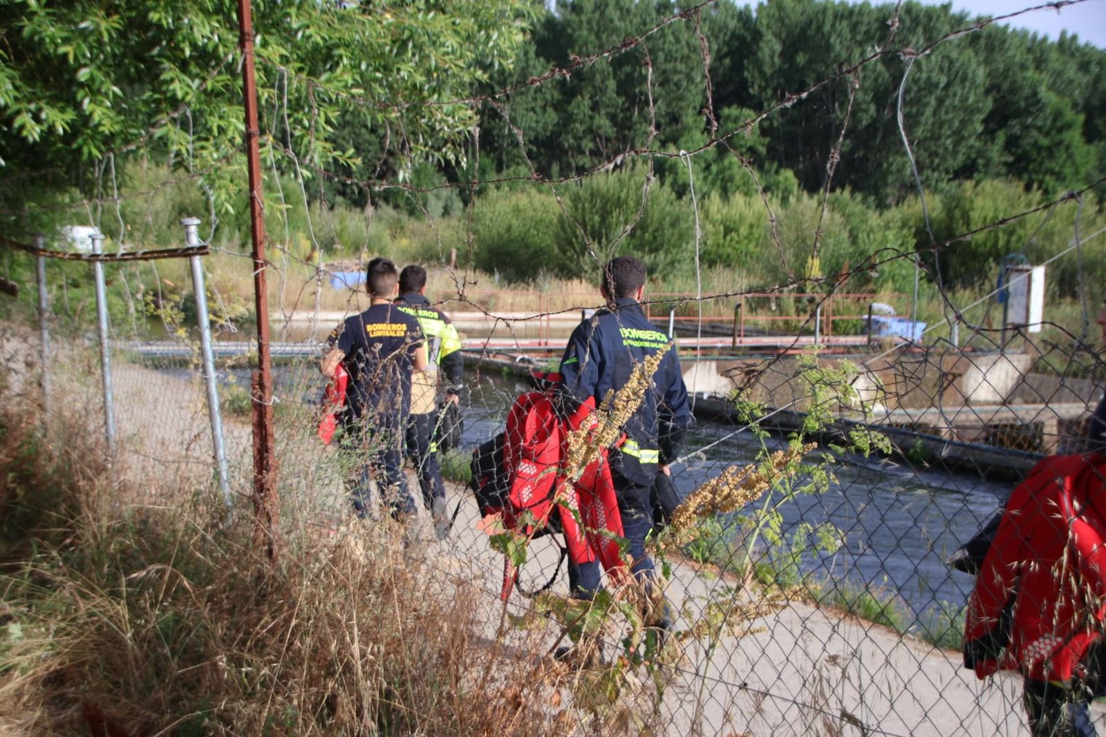Operativo de búsqueda desplegado en Alba de Tormes para dar con el paradero del menor desaparecido en el río