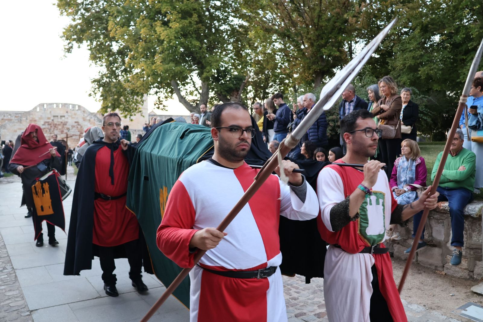 Desfile del entierro de los Hijos de Arias Gonzalo