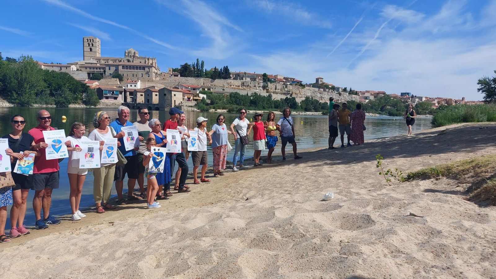 cadena-humana-por-el-agua-en-los-pelambres-5