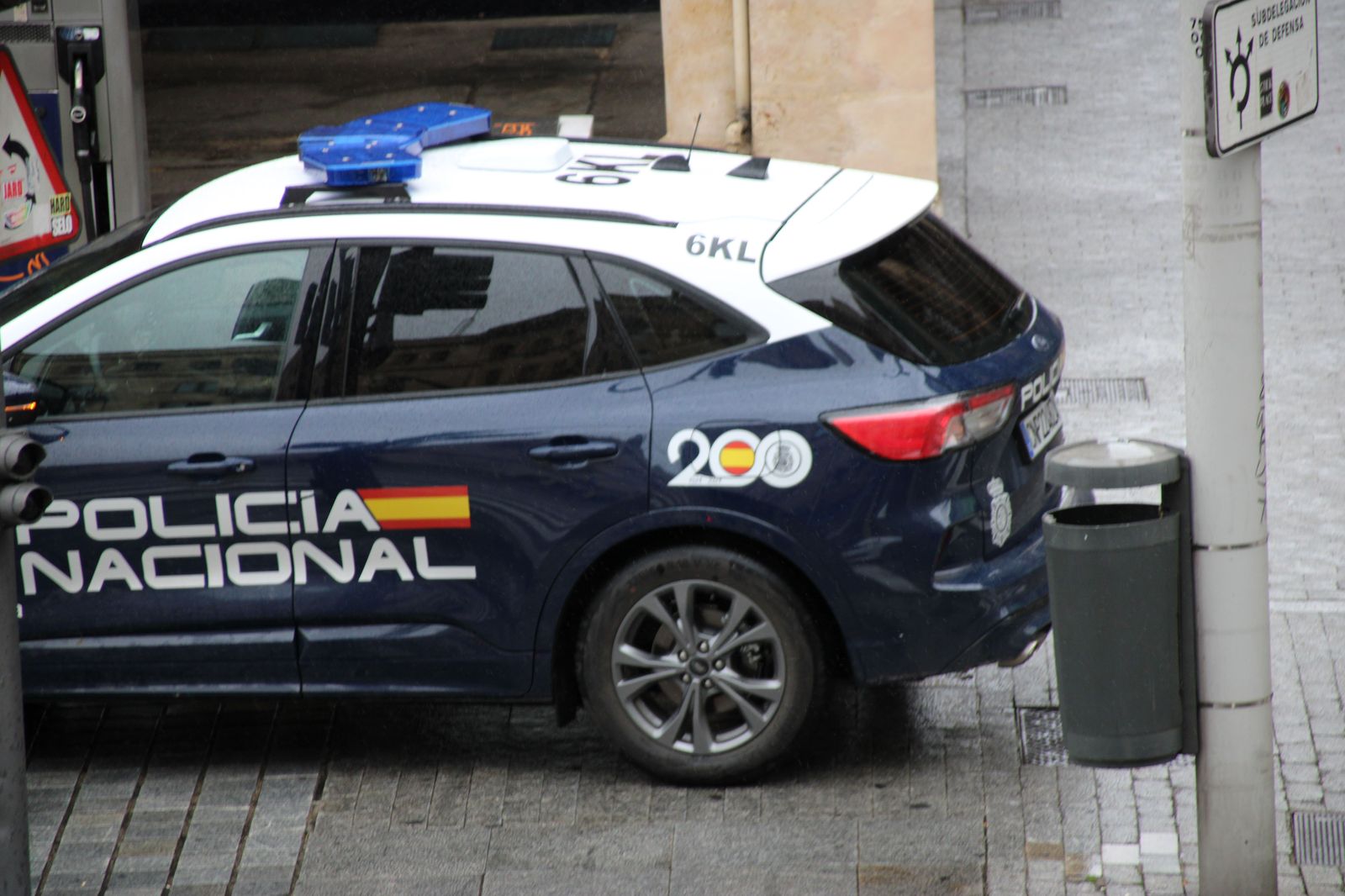 Coche Policía Nacional en la Puerta de Zamora