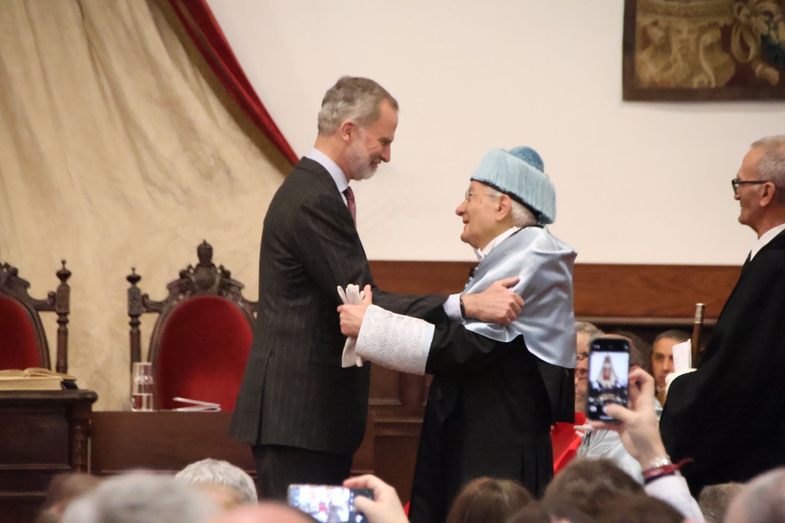Llegada de S.M el Rey Felipe VI al paraninfo de la Universidad de Salamanca e Investidura de Sergio Mattarella como doctor ‘honoris causa’ de la USAL