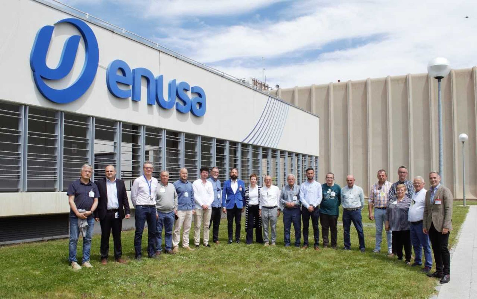 Enusa mantiene un encuentro en la fábrica de Juzbado con representantes municipales del área de influencia