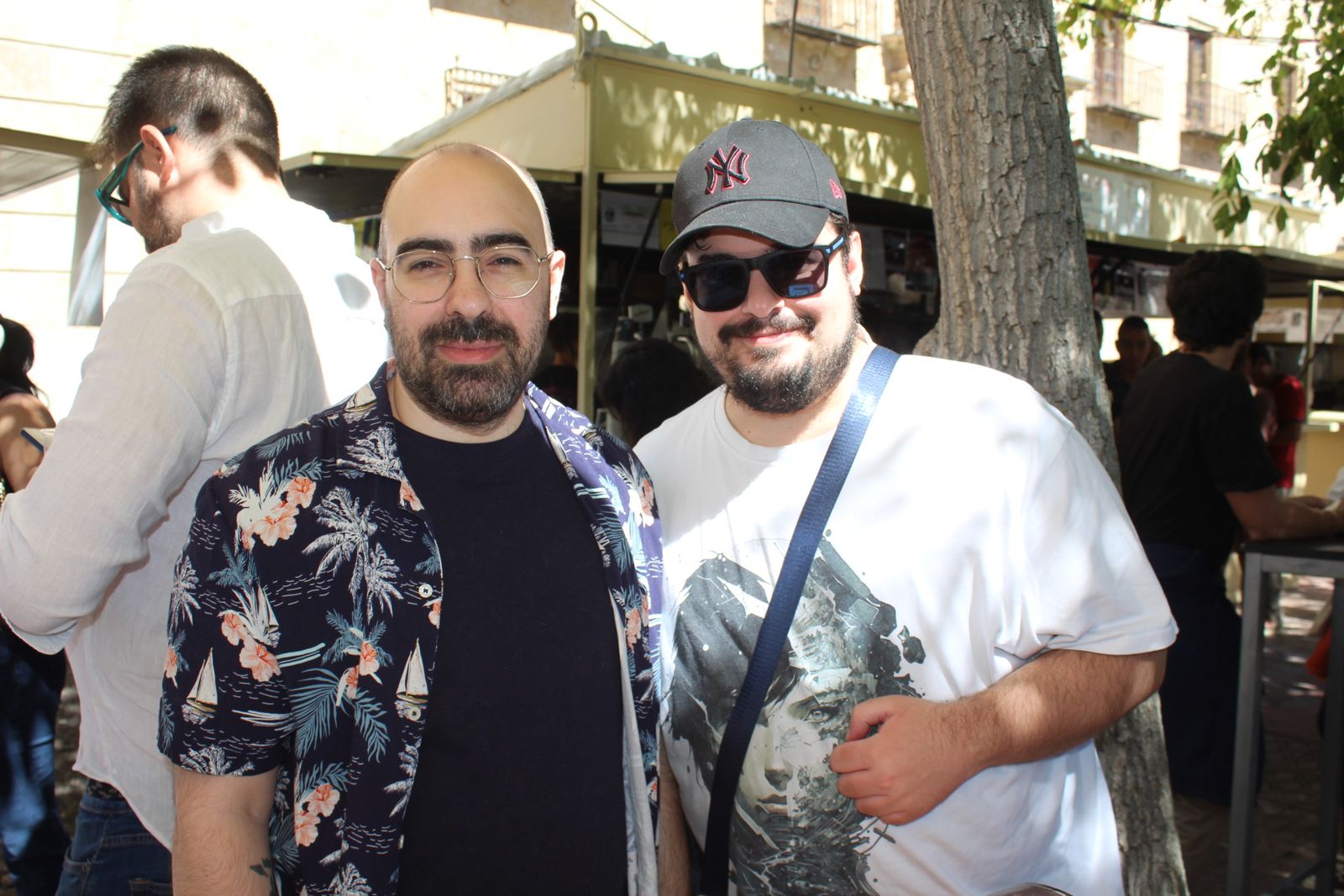 Ambiente en la Feria de Día en el mediodía de este domingo