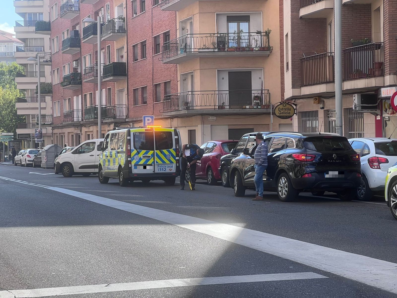Una mujer de 25 años herida tras ser atropellada por un turismo en la avenida de Portugal