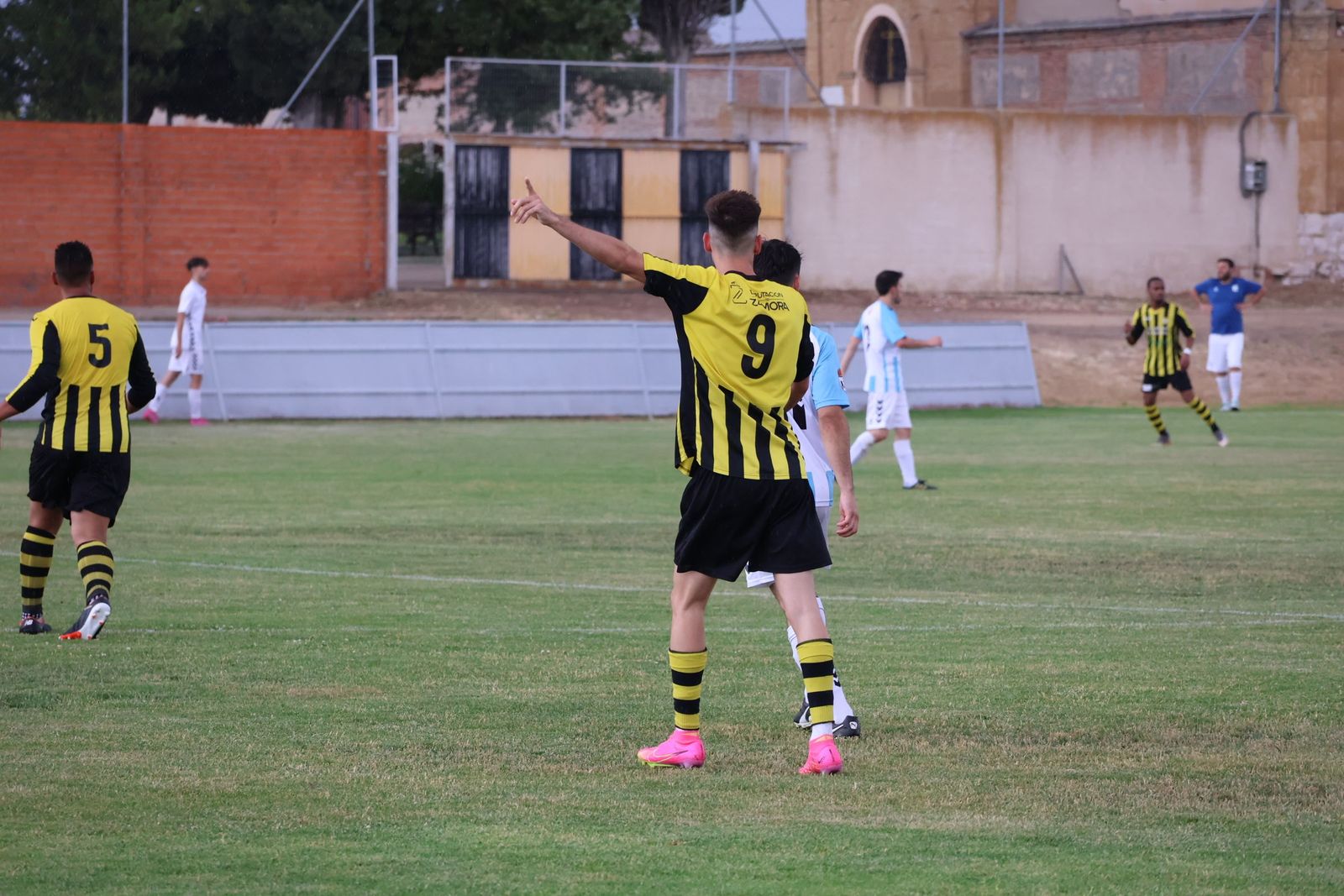 moraleja-cf-asciende-a-regional-de-aficionados-31