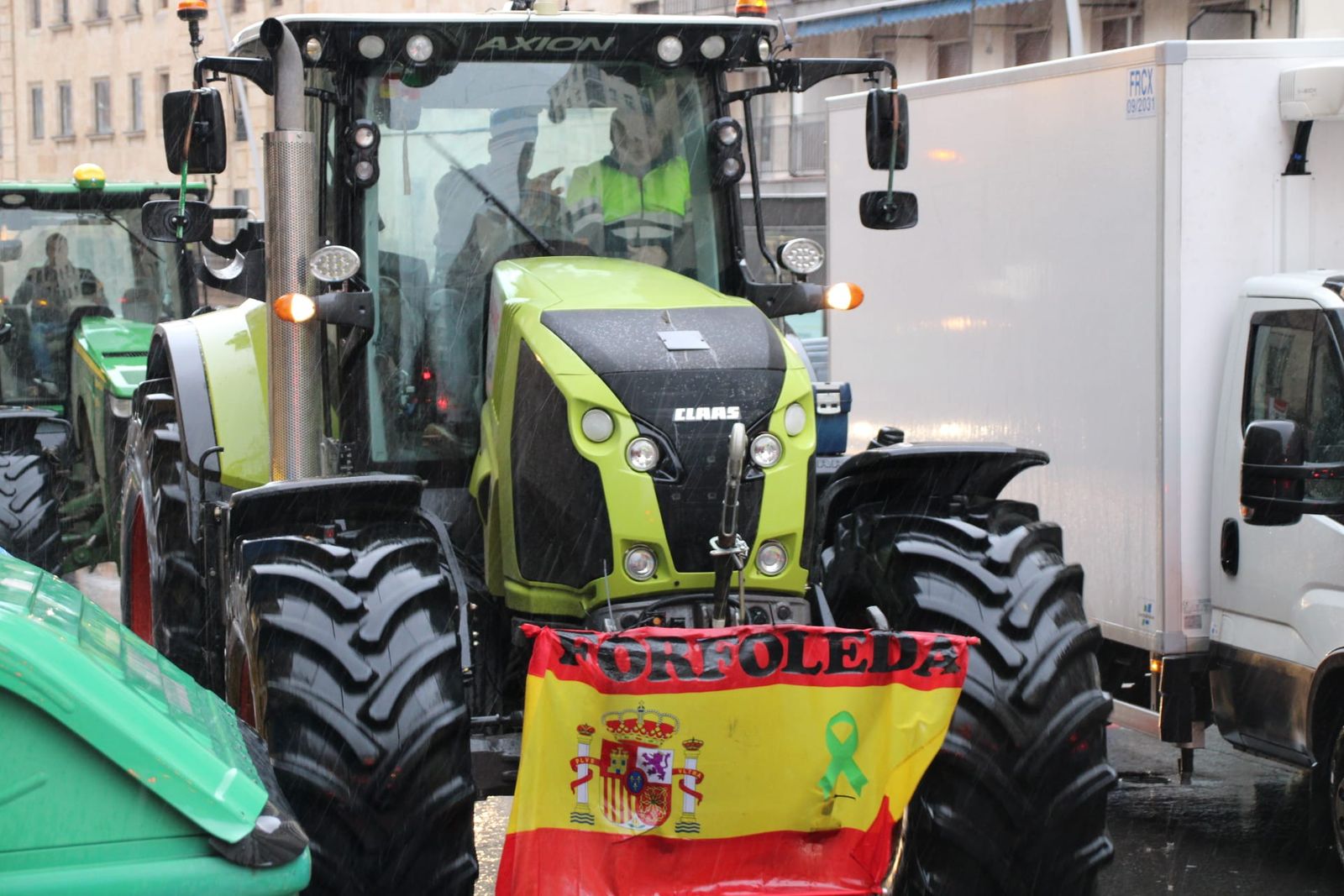 En imágenes la marcha con tractores y vehículos de campo en Salamanca en protesta contra Mercosur