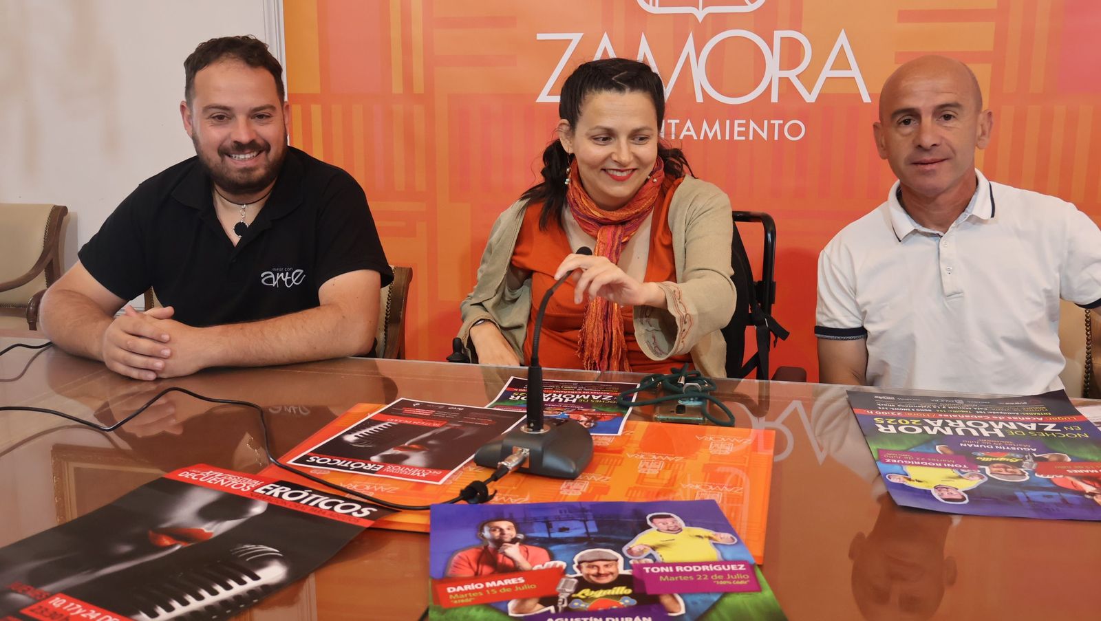 Festival de Cuentos Eróticos y las Noches de Humor