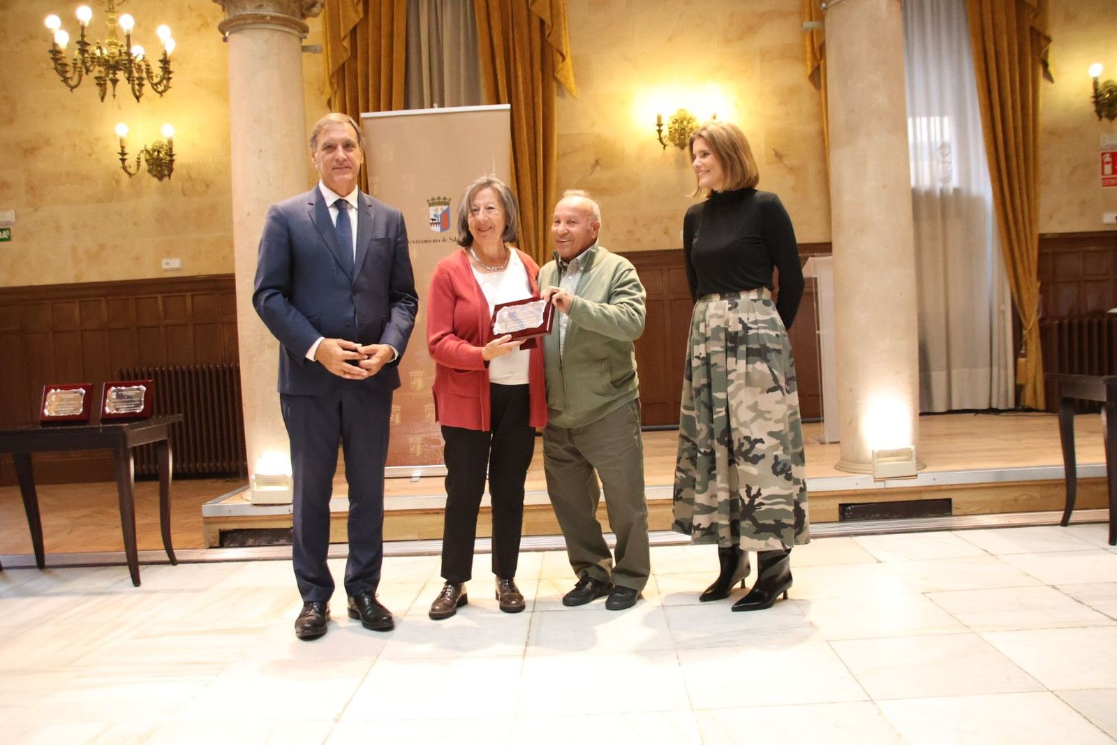 Imagen de archivo del homenaje a las personas mayores que celebran sus bodas de oro de 2024