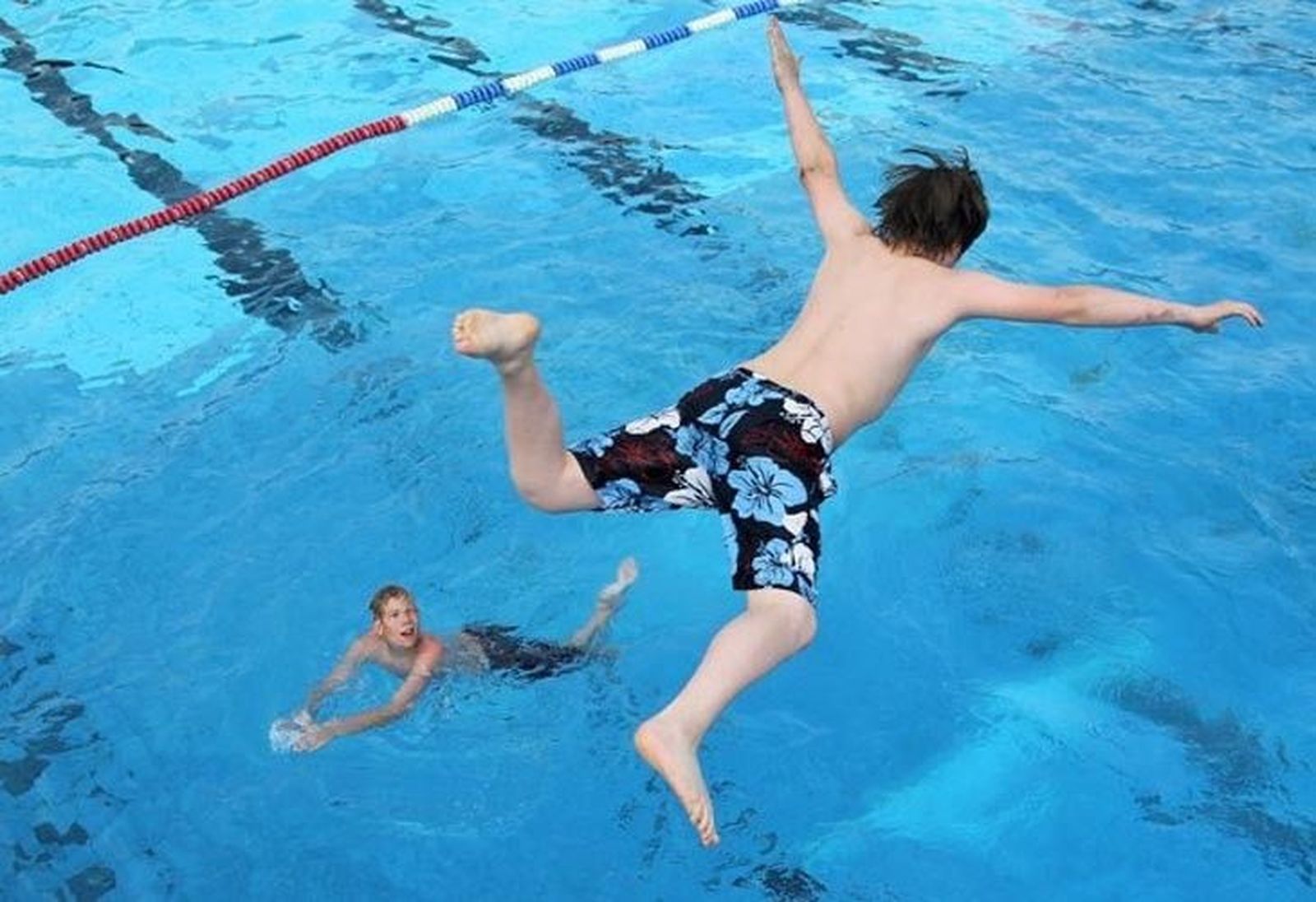 Combatir el calor se paga: los pisos con piscina son un 41% más caros en Zamora Combatir el calor se paga: los pisos con piscina son un 41% más caros en Zamora