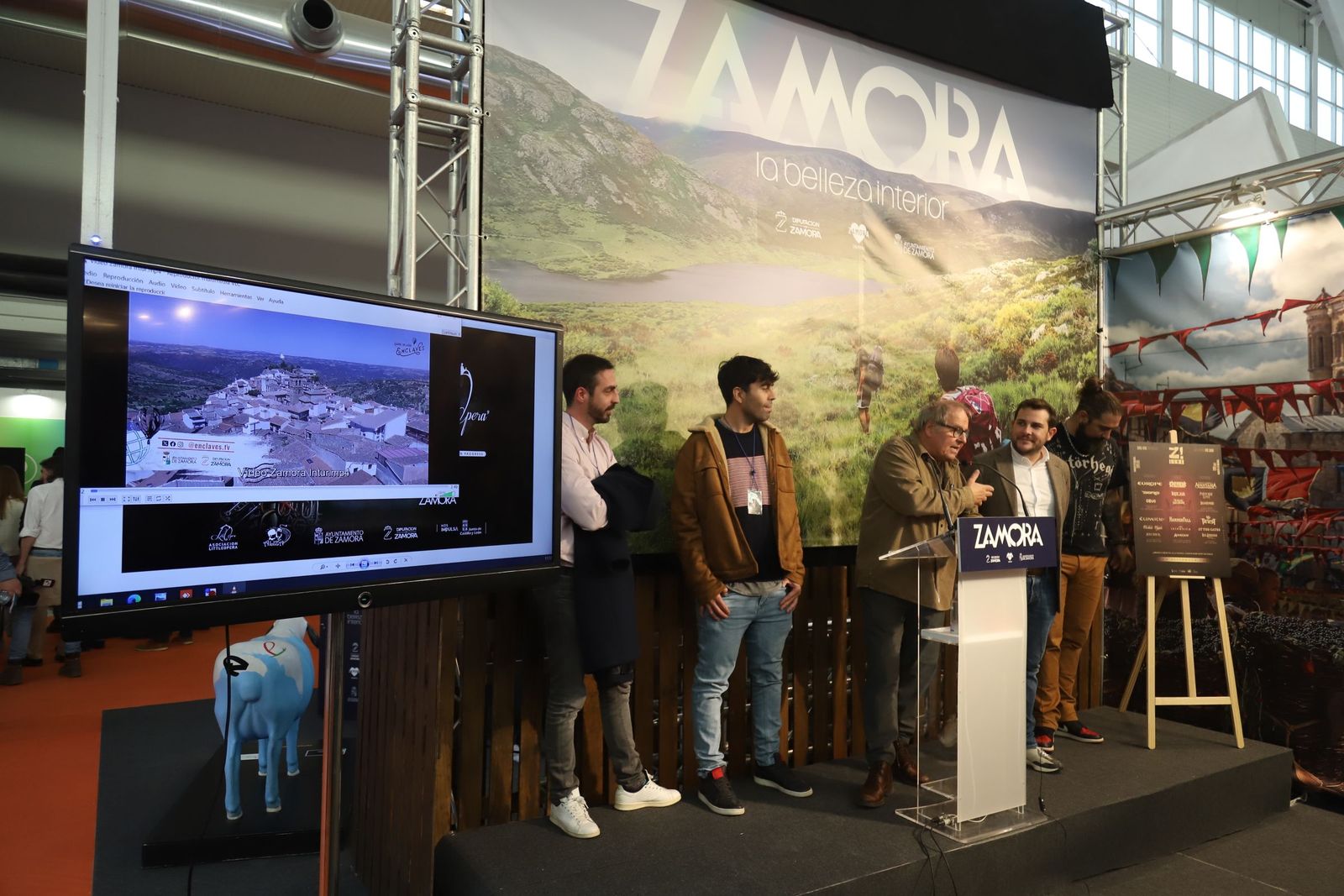 e3b27c51-c8f4-4ae7-a0a1-6bd785cc81f2