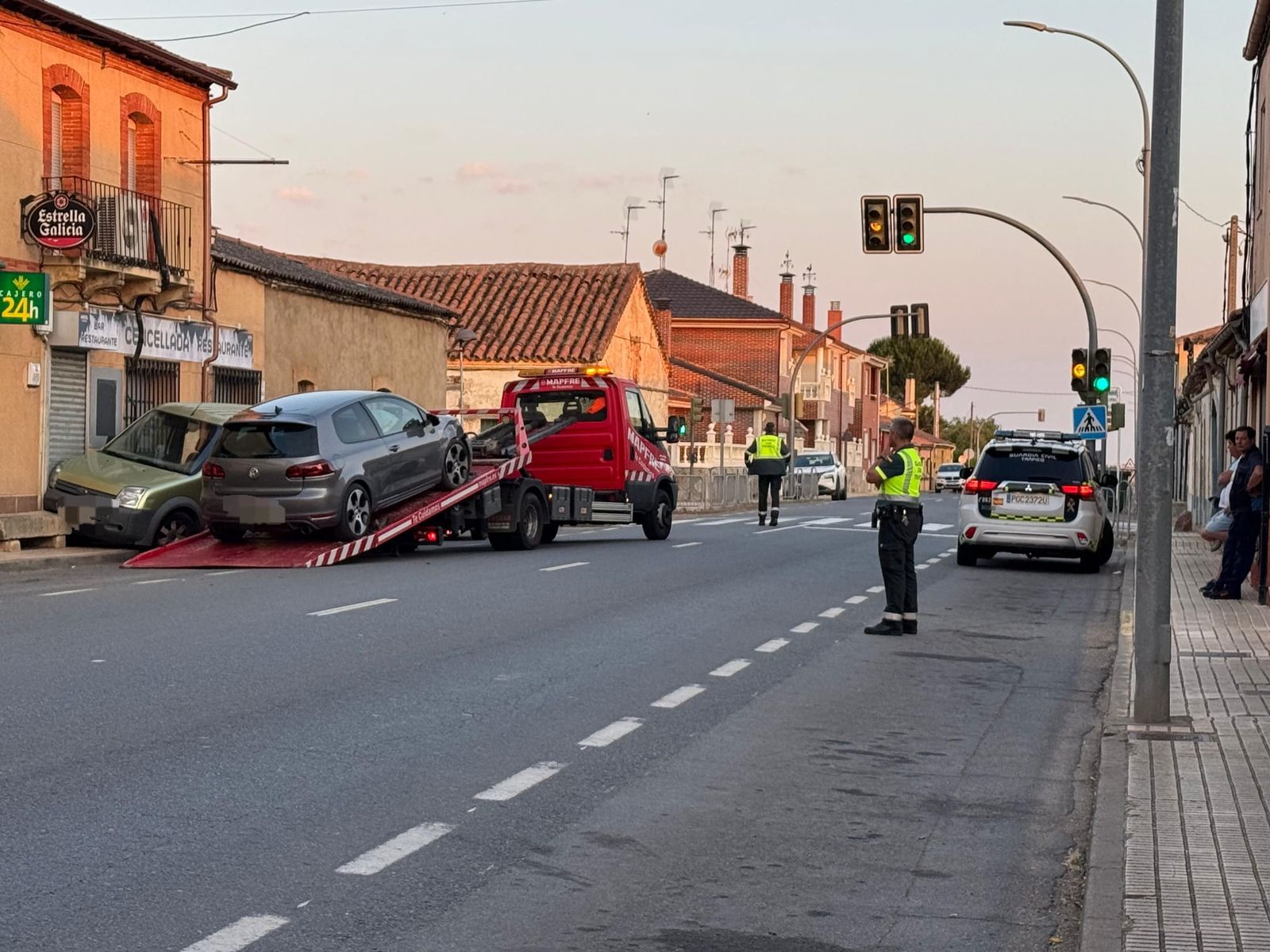 Colisión con vehículo aparcado en Doñinos de Salamanca