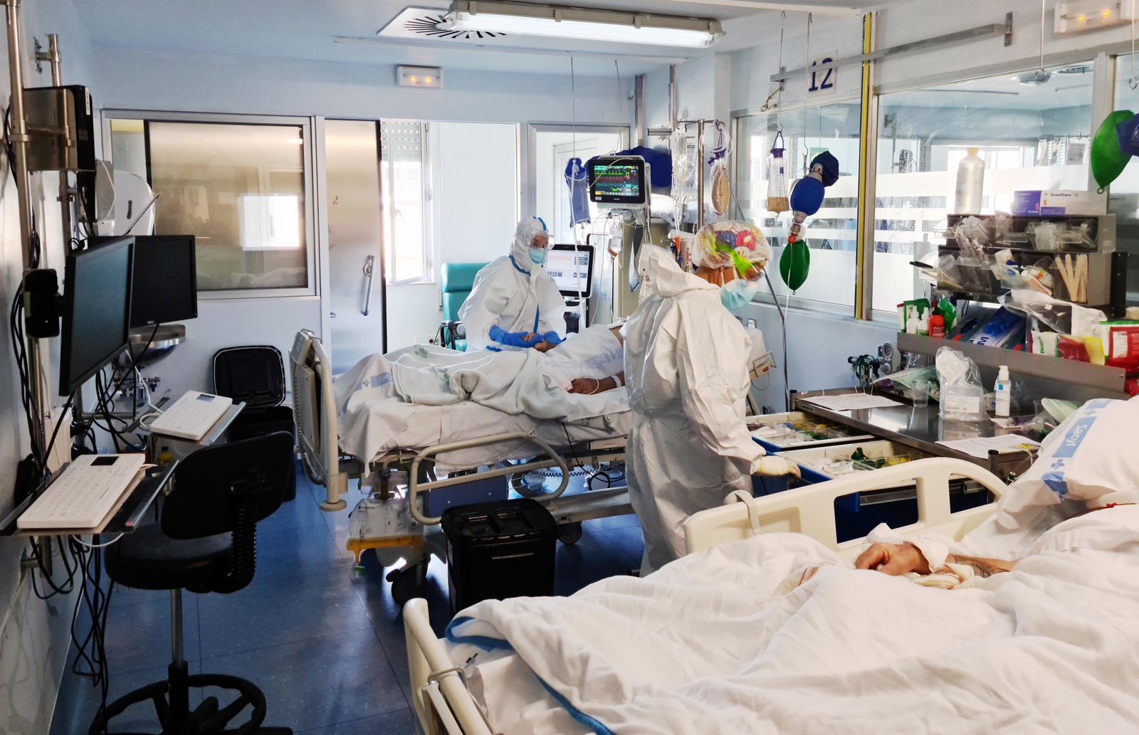 UCI_coronavirus_hospital