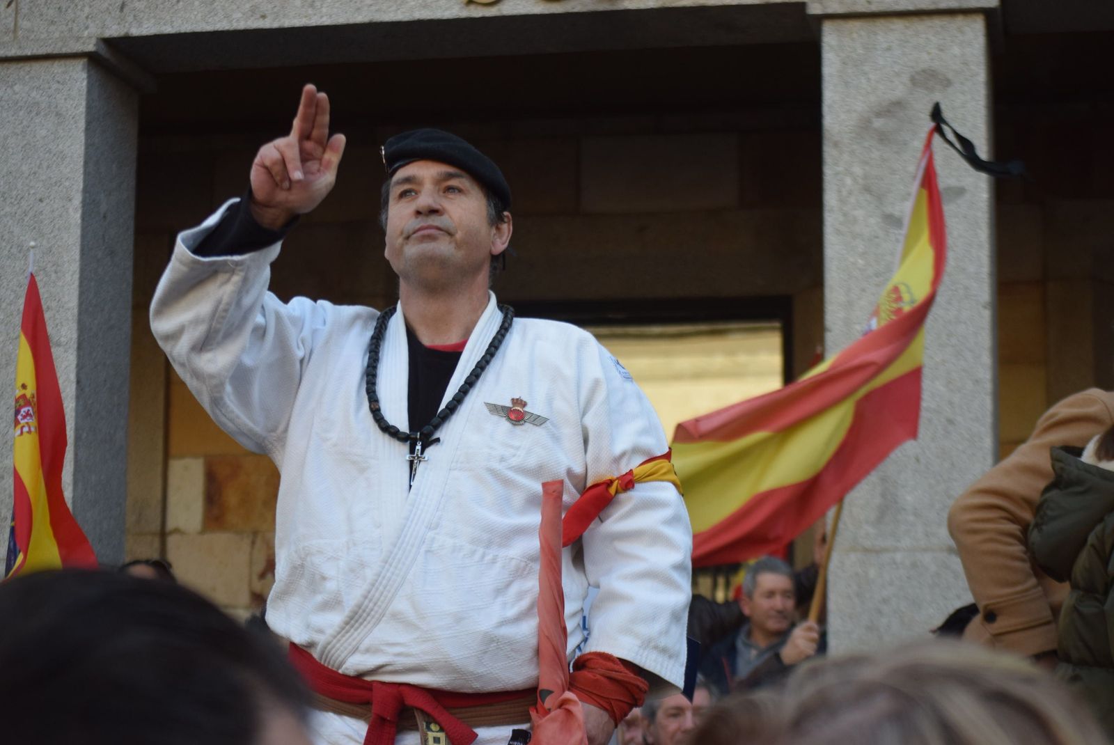 concentracion-del-pp-contra-la-amnistia-53