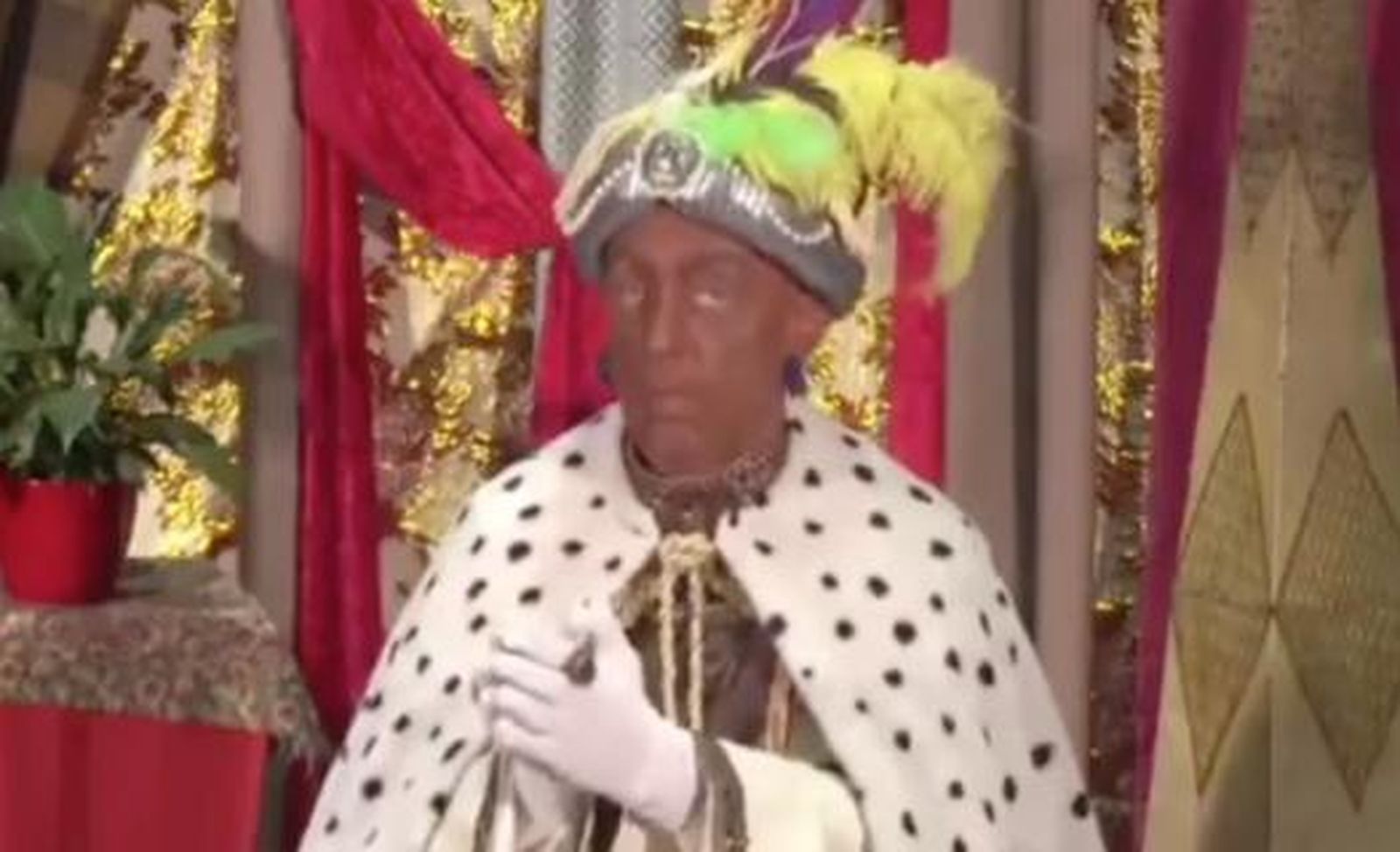 Rey Baltasar, en el vídeo de la polémica en un distrito de Madrid. Foto Instagram Postureoespañol