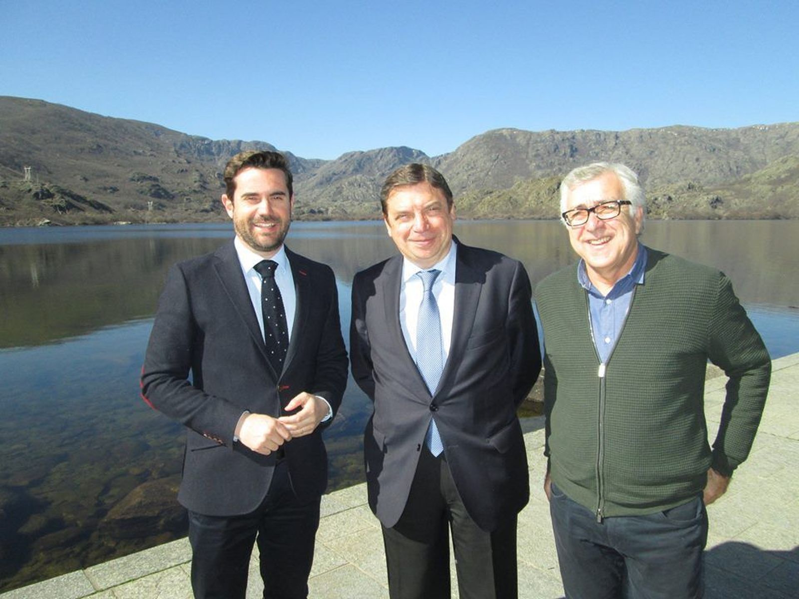 PSOE Zamora. Antidio Fagúndez, Luis Planas y José Fernández en Lago de Sanabria