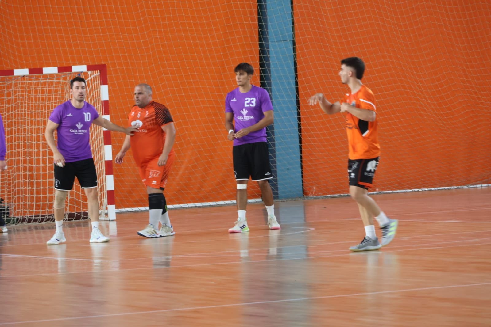 Partido de pretemporada entre el Balonmano Zamora y Balonmano Salamanca