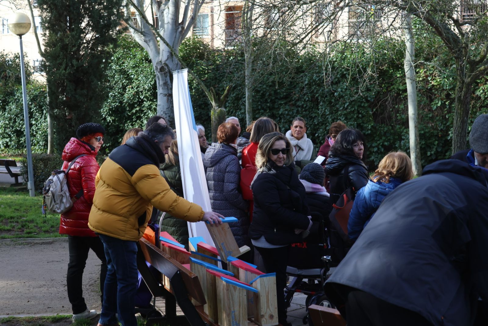 Acto de colocación de cajas nido organizado por las asociaciones Afibrosal y Peña Gaviota