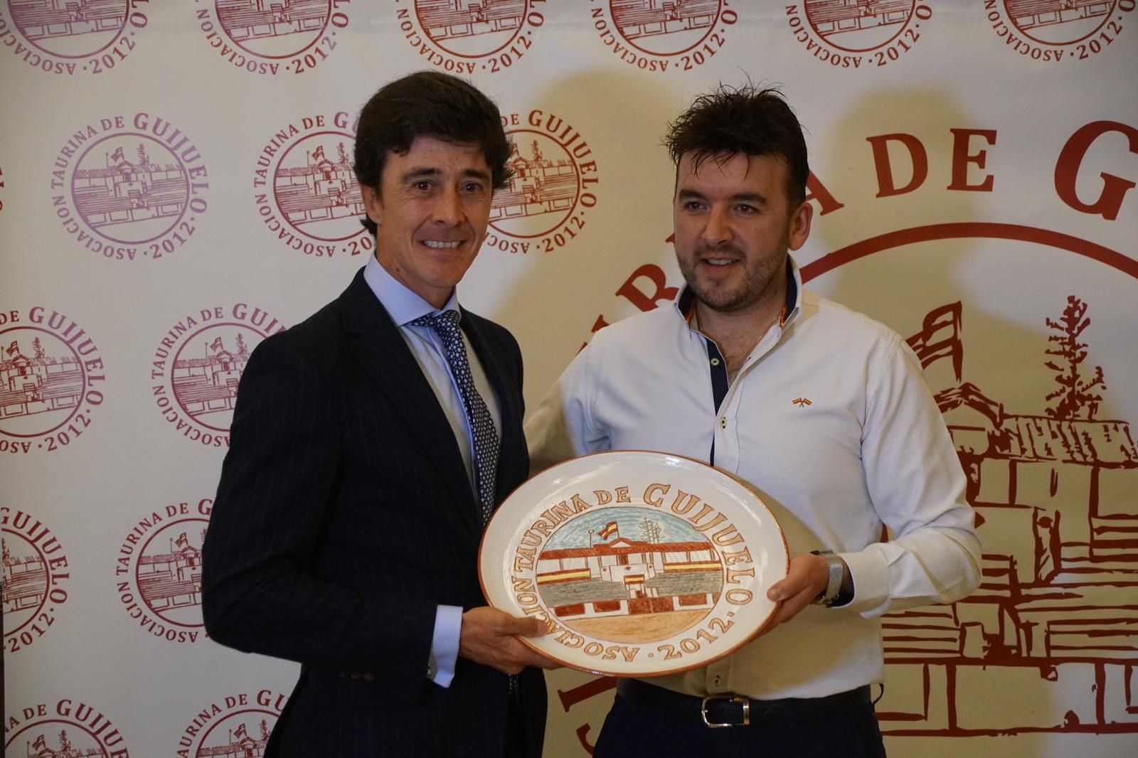 Entrega de trofeos, X Gala Taurina de Guijuelo 2023. Fotos Juanes (1)