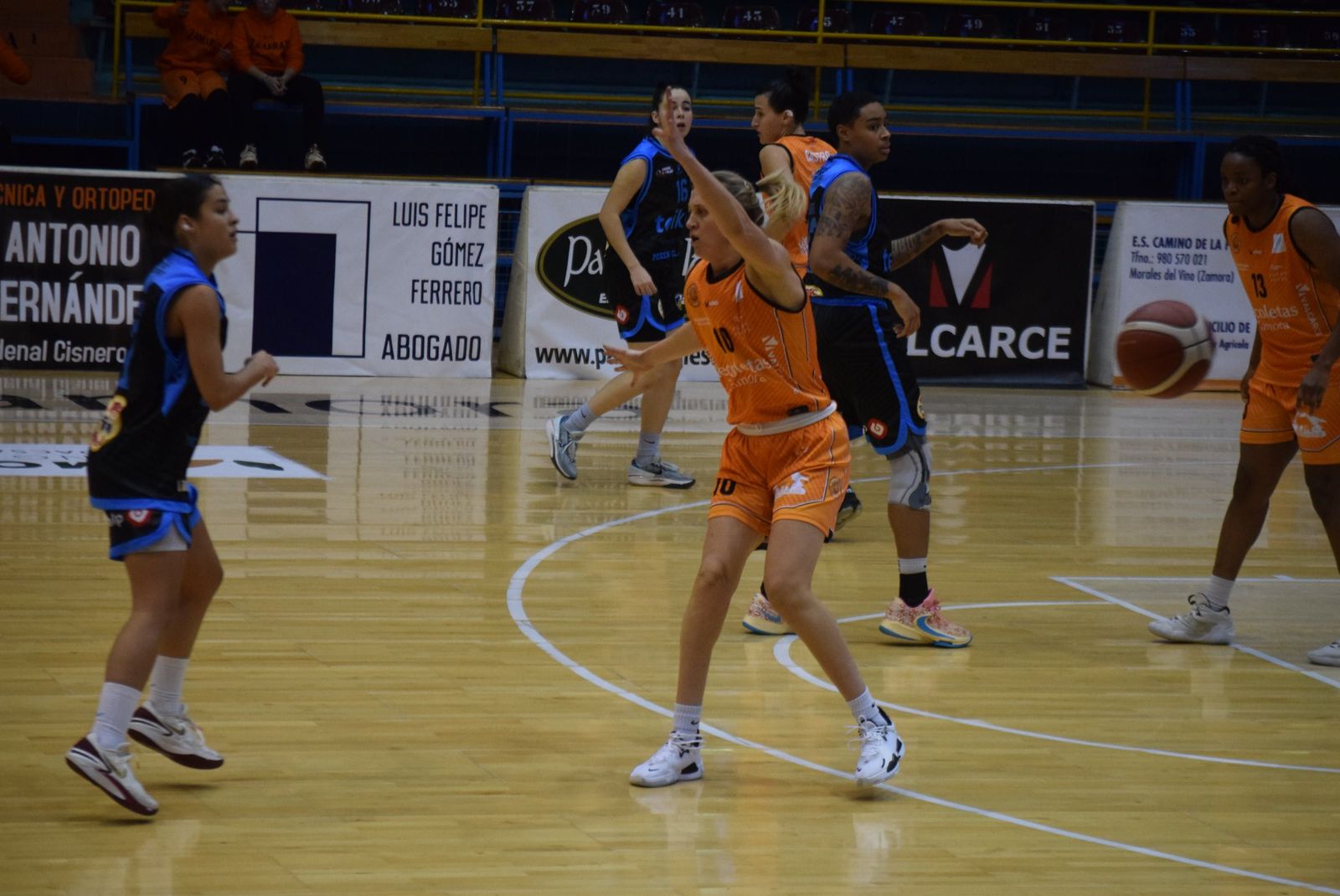 cd-zamarat-picken-claret-2