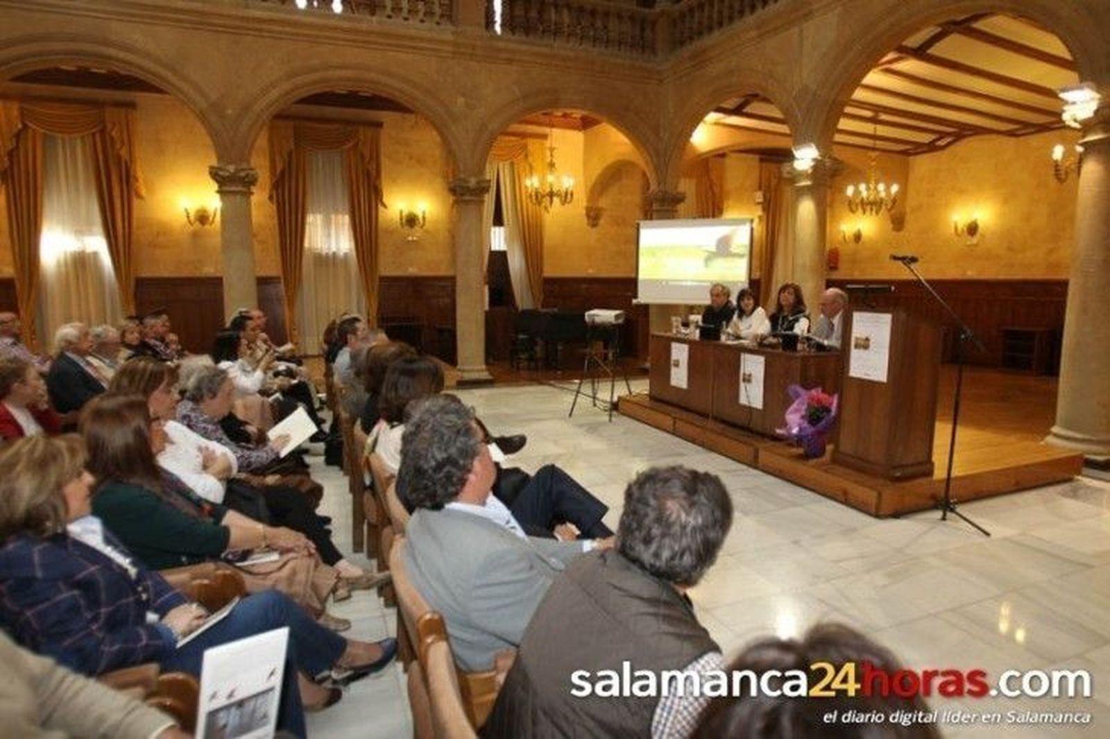 Isabel Bernardo presenta su nuevo poemario, 'Tiempo de migraciones'