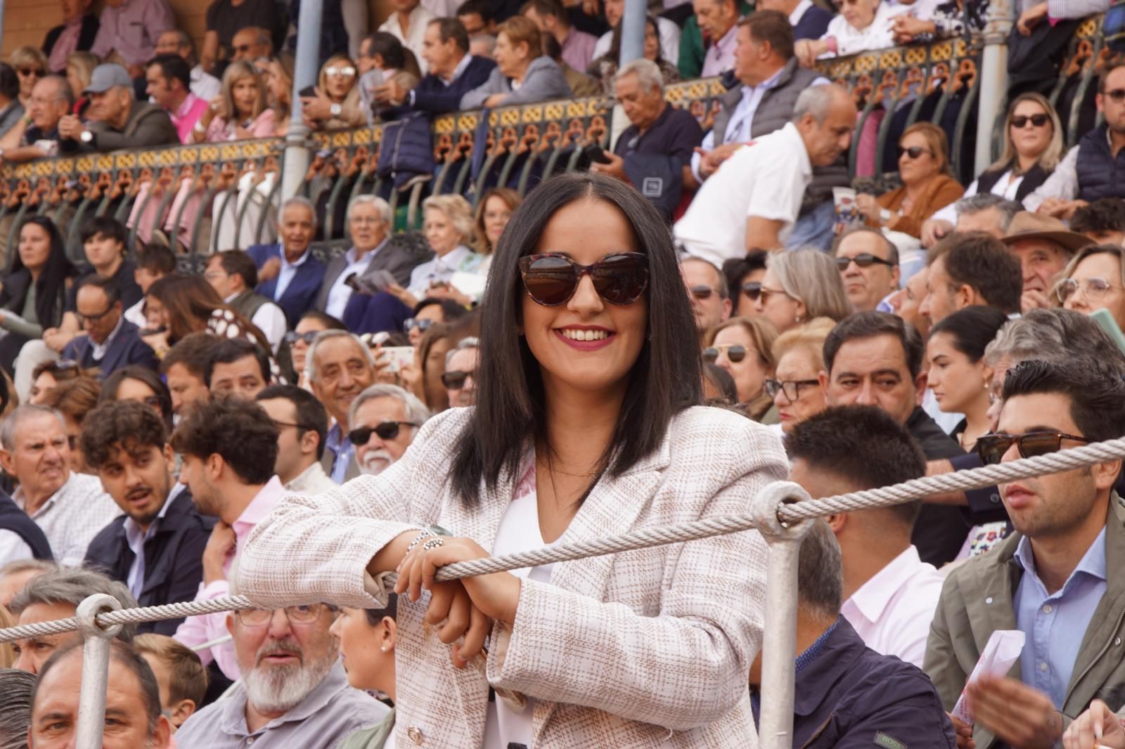 resumen-fotografico-del-ambiente-en-los-tendidos-de-la-glorieta-durante-la-corrida-concurso-22-de-septiembre-fotos-juanes-48