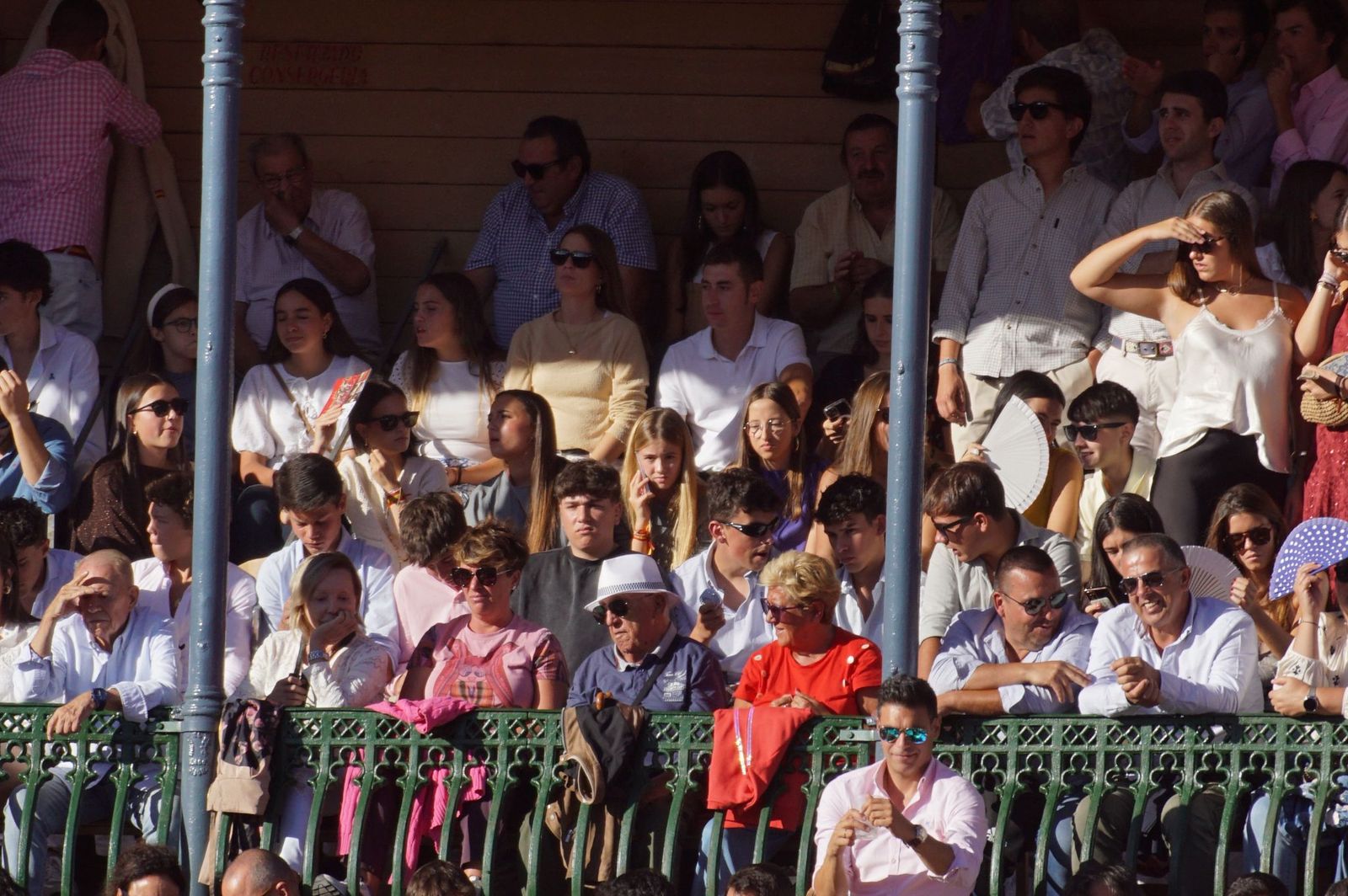 Así ha vivido la afición salmantina el adiós a la feria desde los tendidos: imágenes del ambiente en la corrida concurso