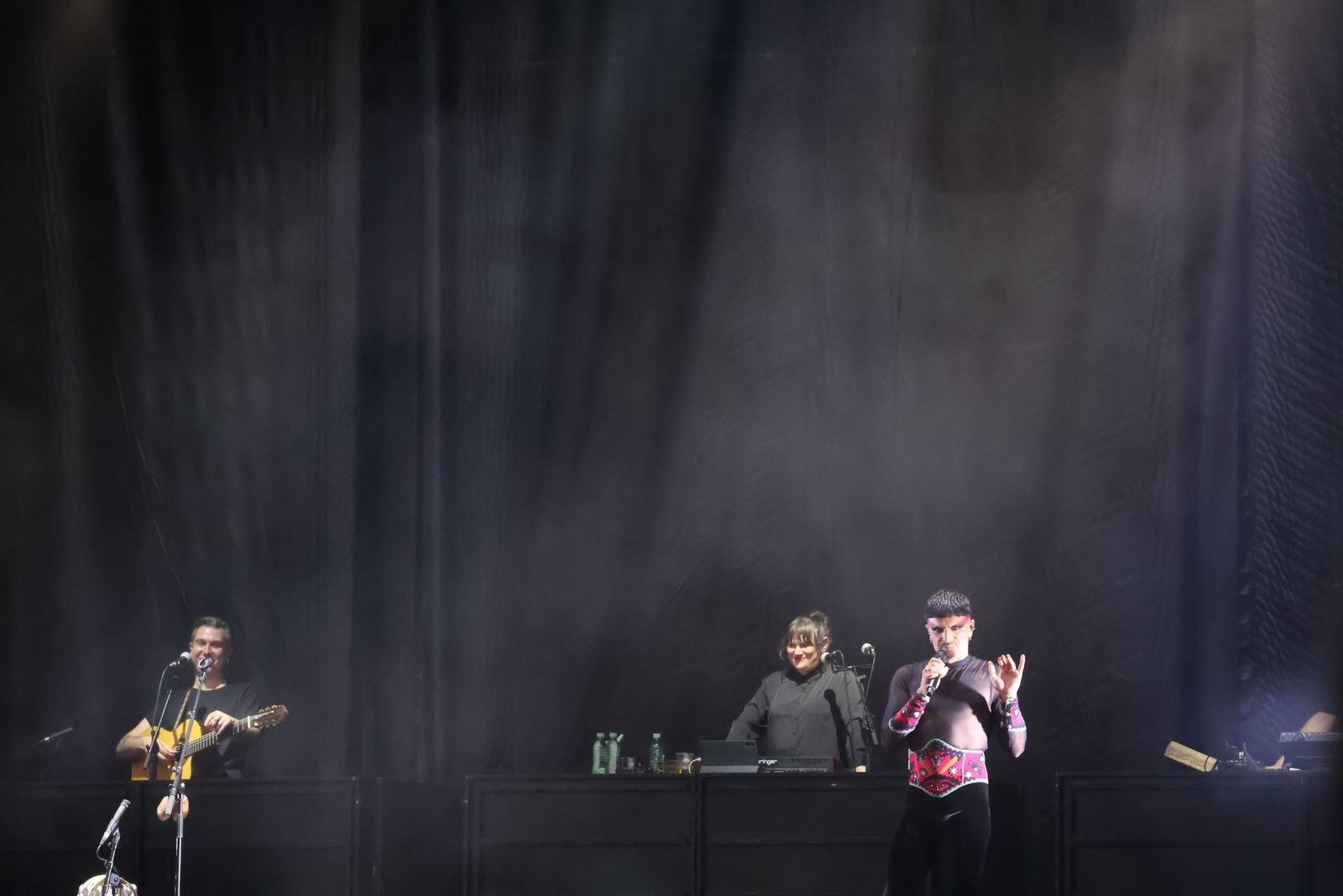 concierto-de-rodrigo-cuevas-en-la-plaza-mayor-de-zamora-15