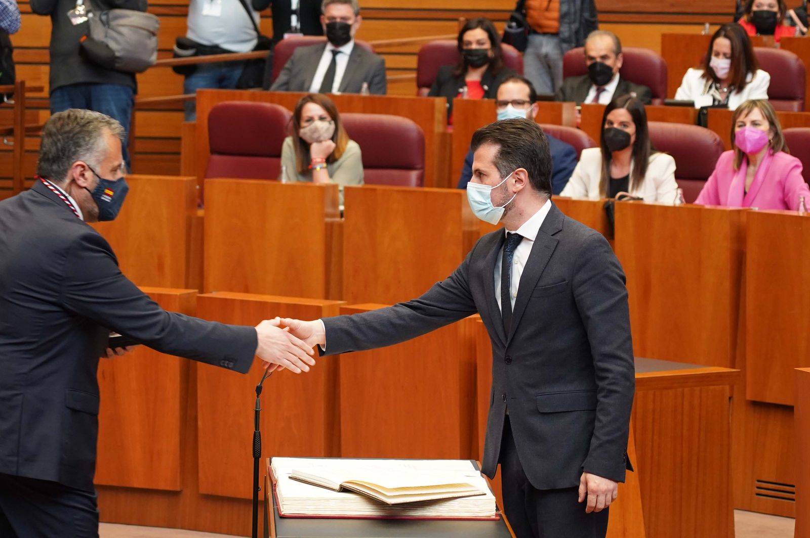 Luis Tudanca tomando posesión en el Pleno de constitución de las Cortes de Castilla y León | Ical