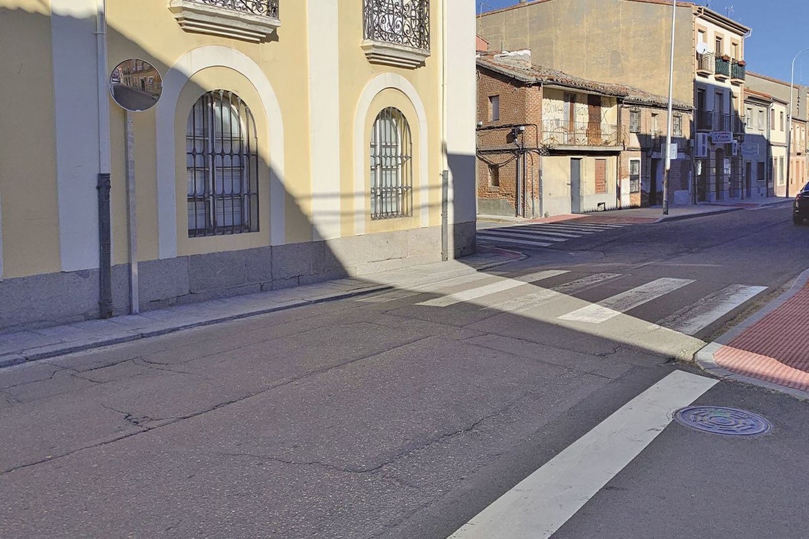 Uno de los espejos cóncavos instalados en las calles de Peñaranda