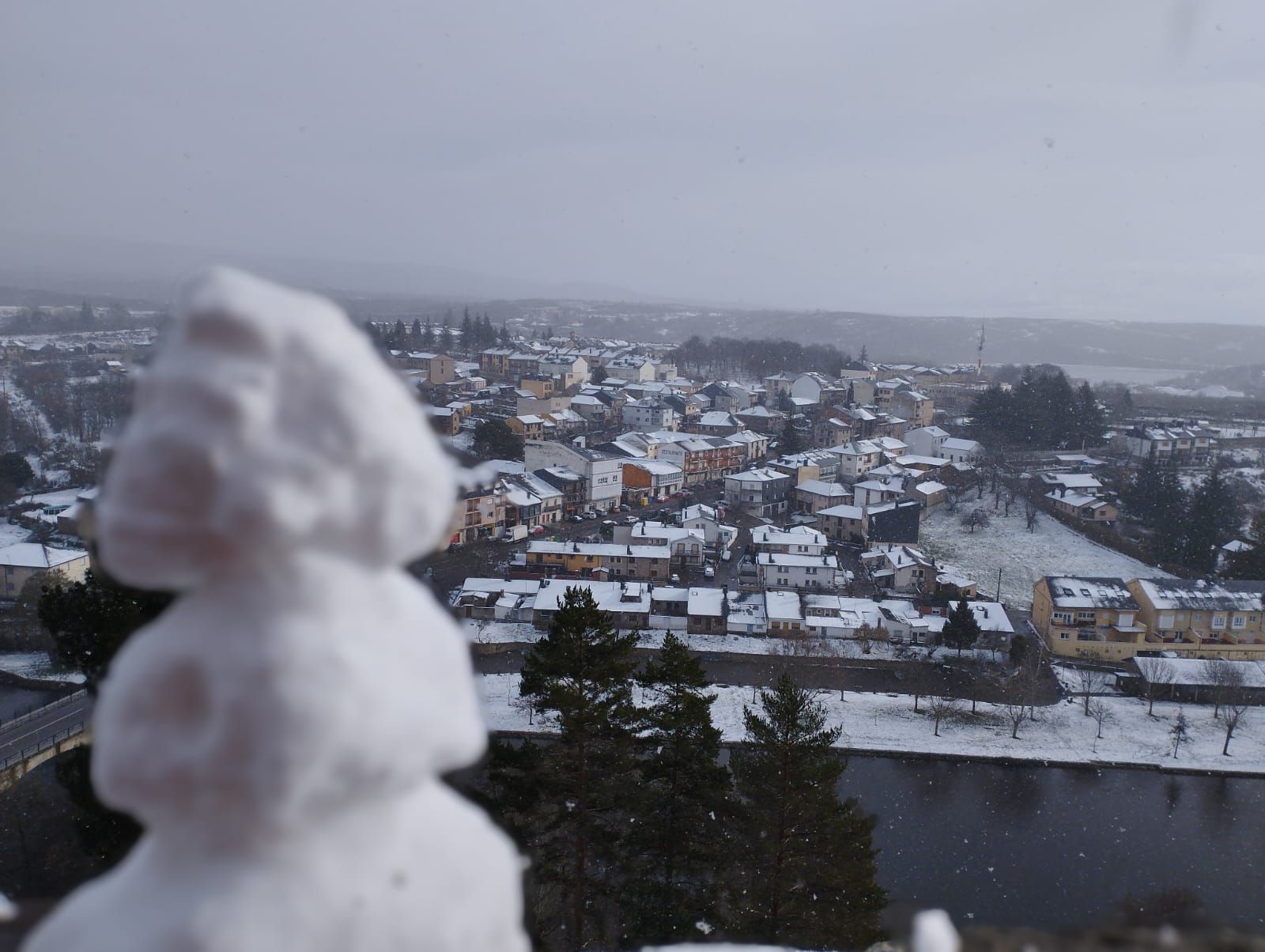 la-nieve-deja-una-espectacular-estampa-en-puebla-de-sanabria-7