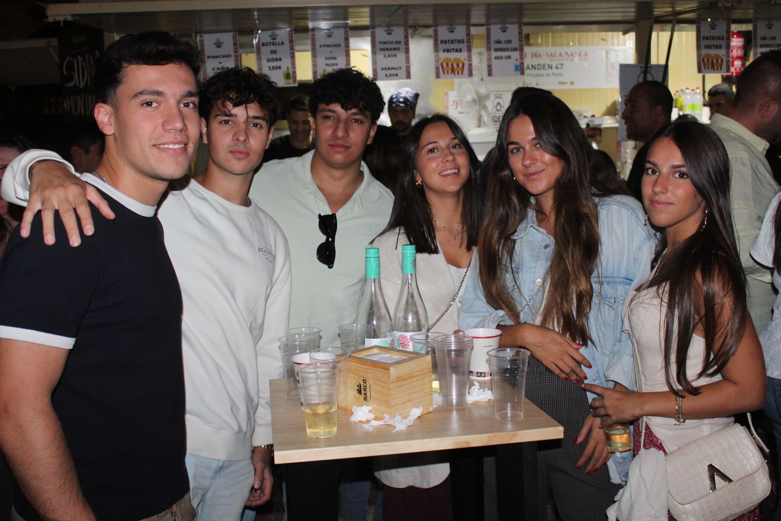 Ambiente en la Feria de Día en la tarde de este