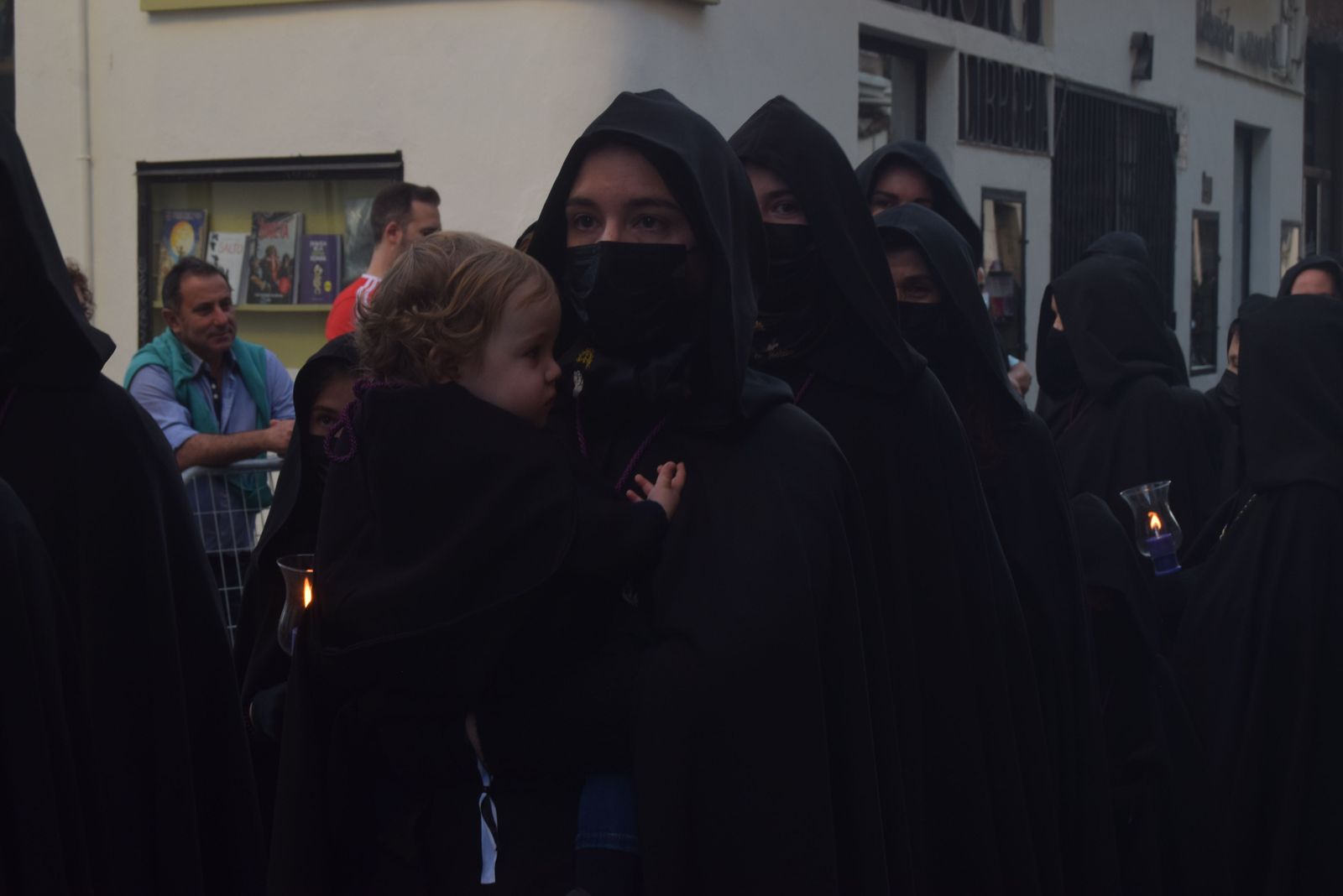 procesion-de-la-virgen-de-la-soledad-25