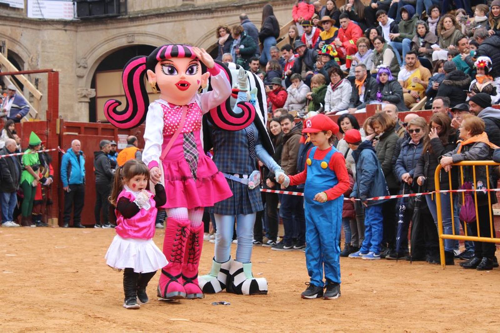 disfraces-del-sabado-de-carnaval-en-ciudad-rodrigo-76