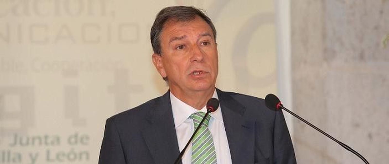 El consejero de Educación pide más financiación de Erasmus para casos especiales