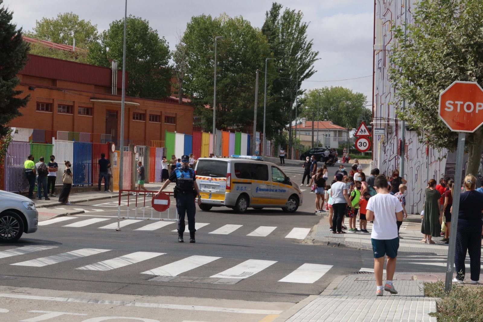 Colegio Miguel Hernández Santa Marta 1