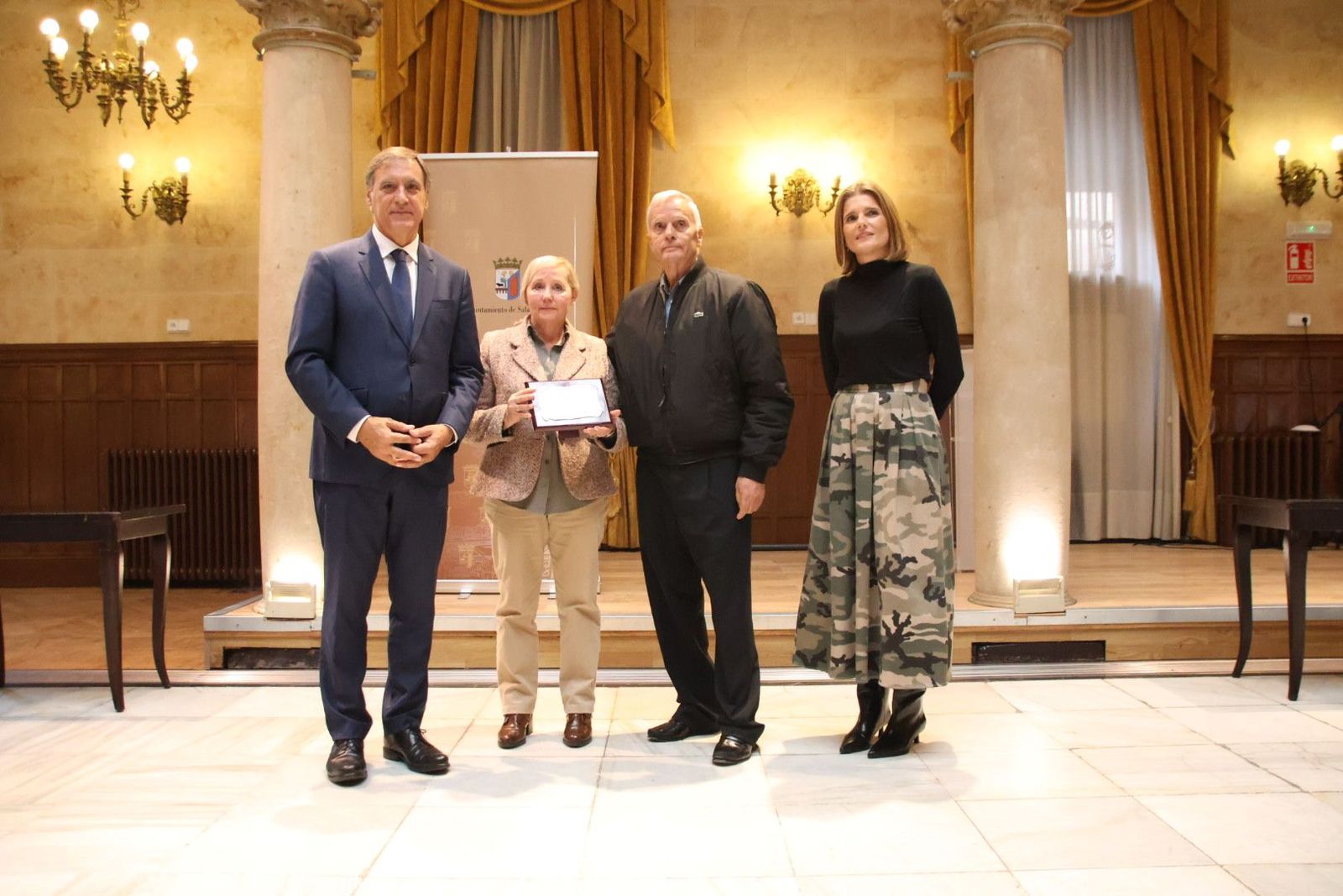 Homenaje a las personas mayores que celebran sus bodas de oro este año