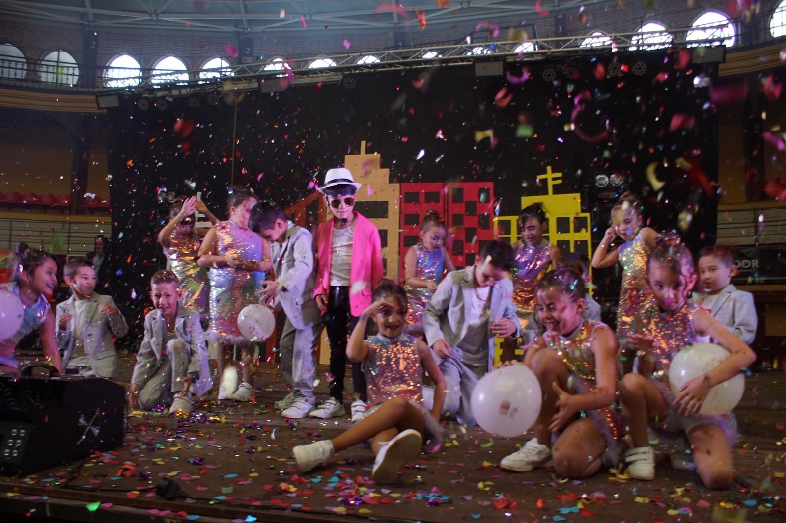 Emoción y creatividad en la primera cita del Play Back infantil en Alba de Tormes