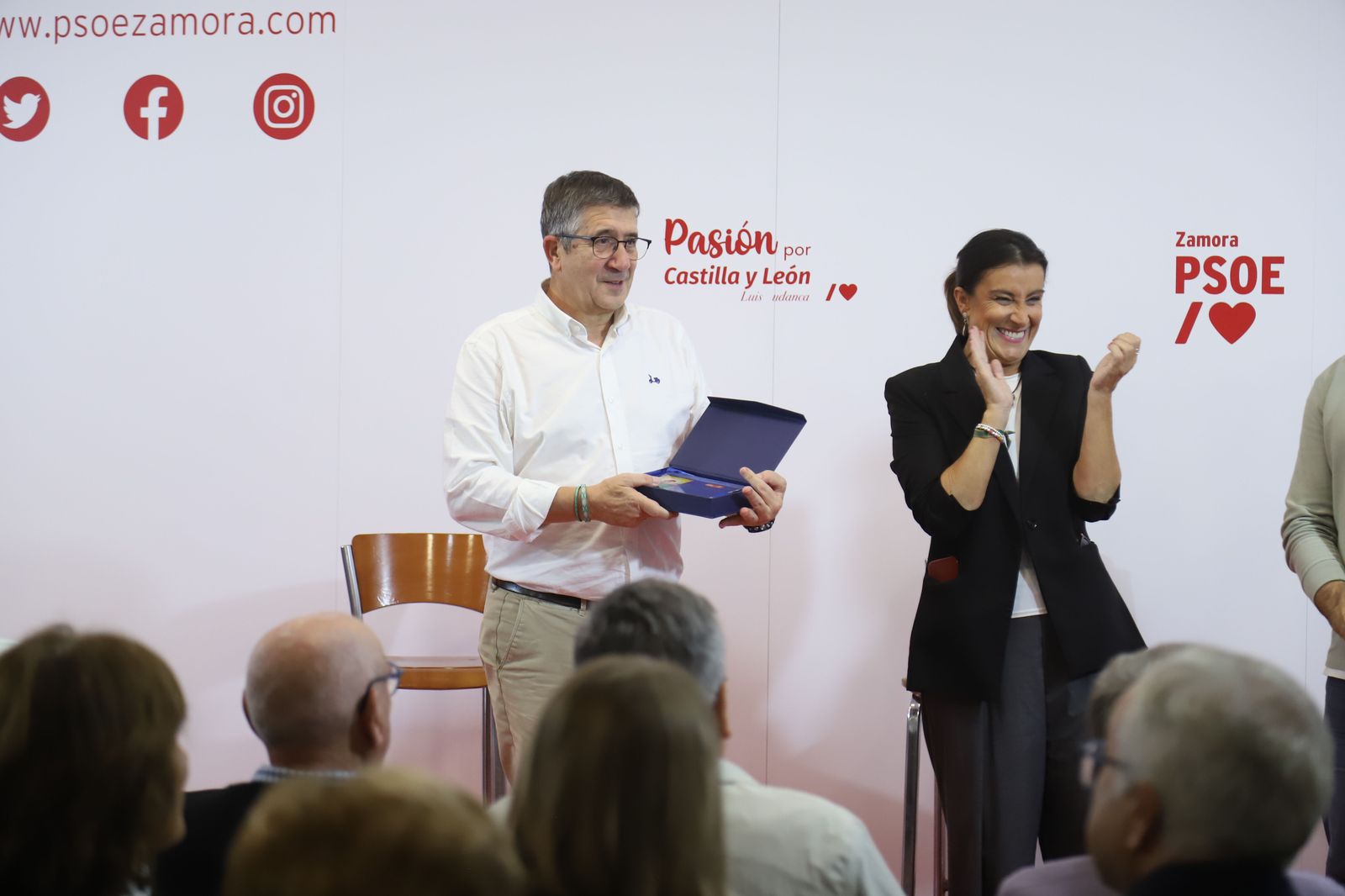 Patxi López preside el acto del PSOE Zamora en homenajea a sus militantes más veteranos