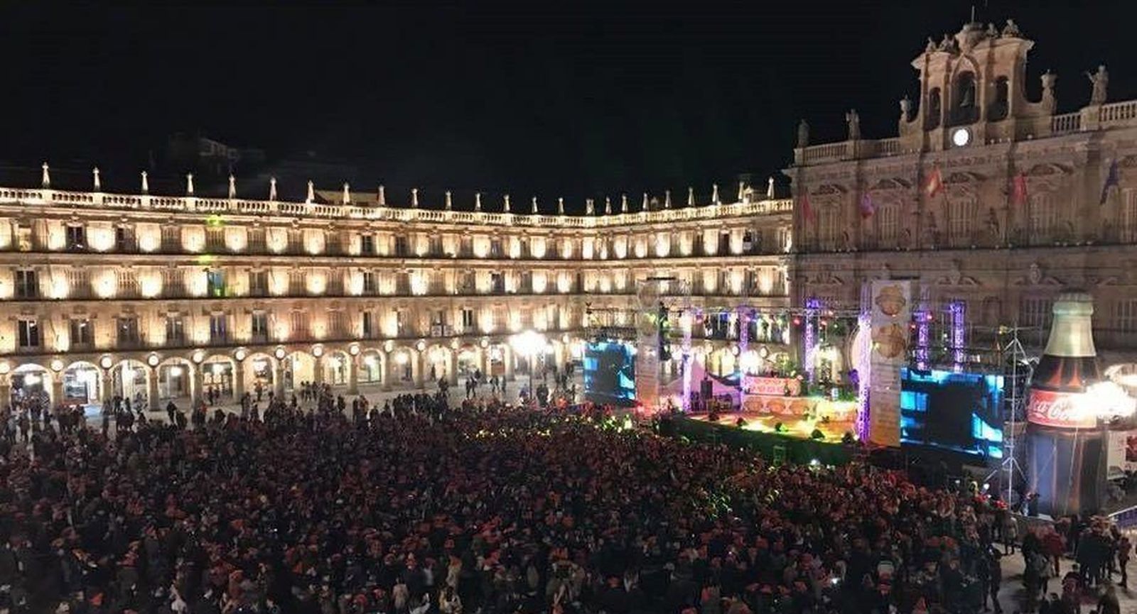 Escenario de la Nochevieja Universitaria 2017