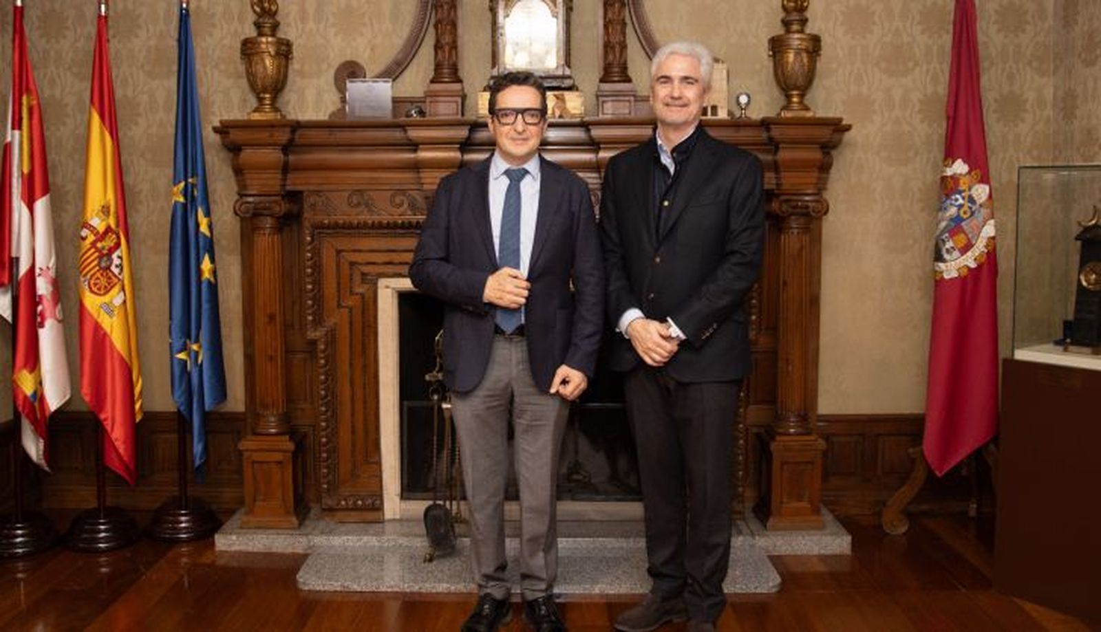 Juan Manuel Corchado y Orlando Leite Ribeiro en el Rectorado