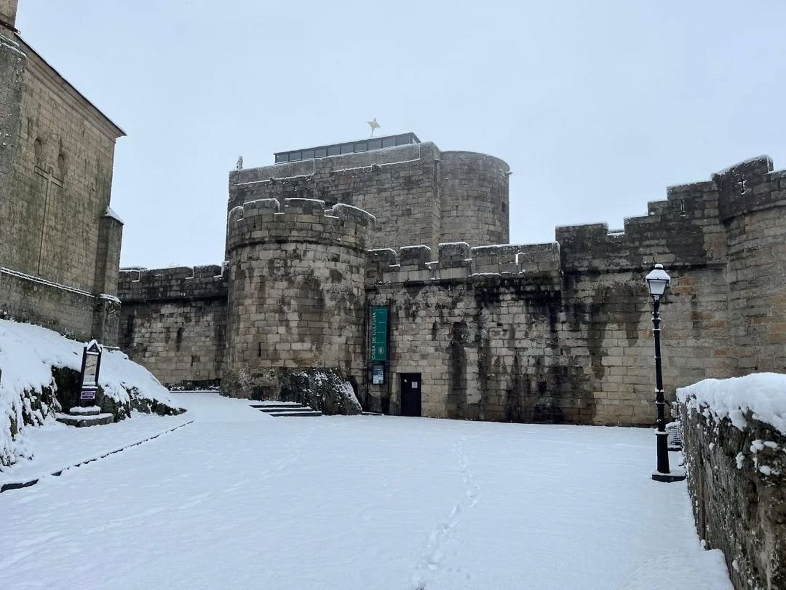GALERÍA | Sanabria cubierta de nieve este viernes